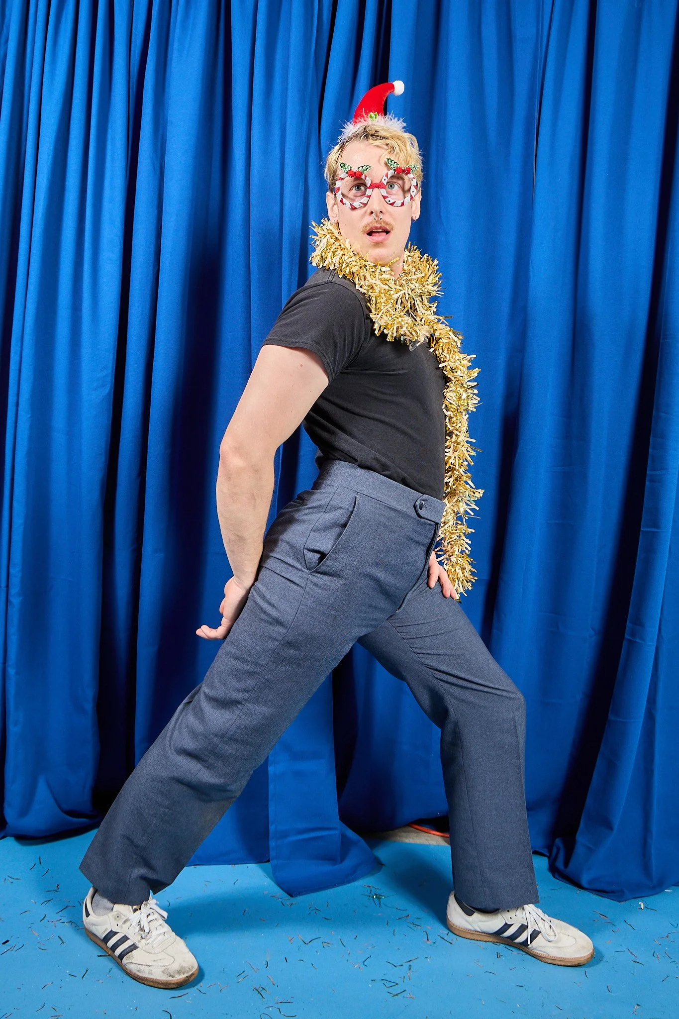 holiday 24mm pop-up_web images_001 14.jpg