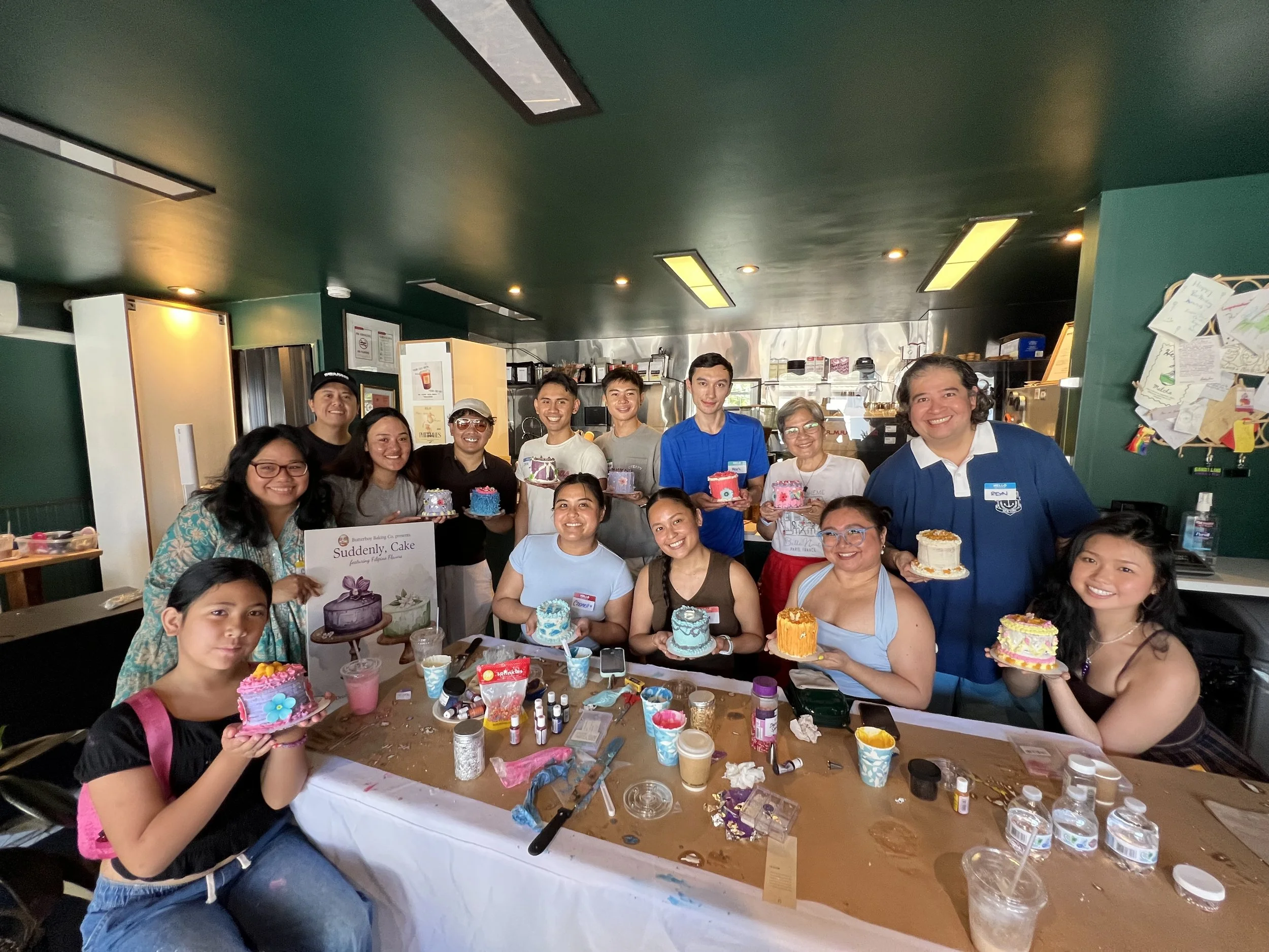 Group photo with finished cakes