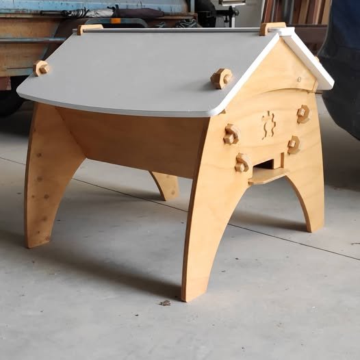 top bar collerado hive side view.jpg