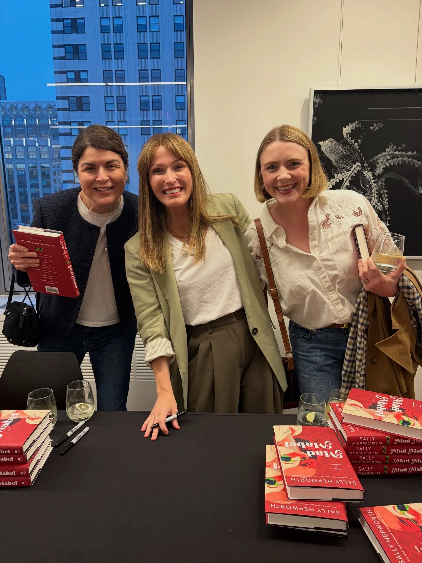 Fun times at the @ausconsulateny last night, listening to Sally Hepworth @sallyhepworth talk about her prolific career and her latest novel, Mad Mabel. I read this one early and it is equal parts endearing, suspenseful, fun, and emotional. Highly rec