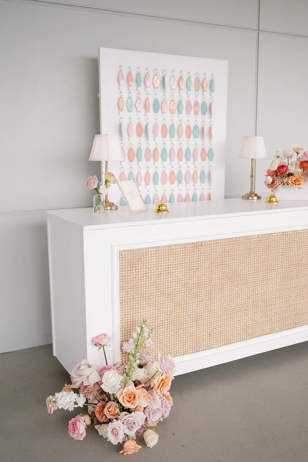 display-favors- key-chains.jpg