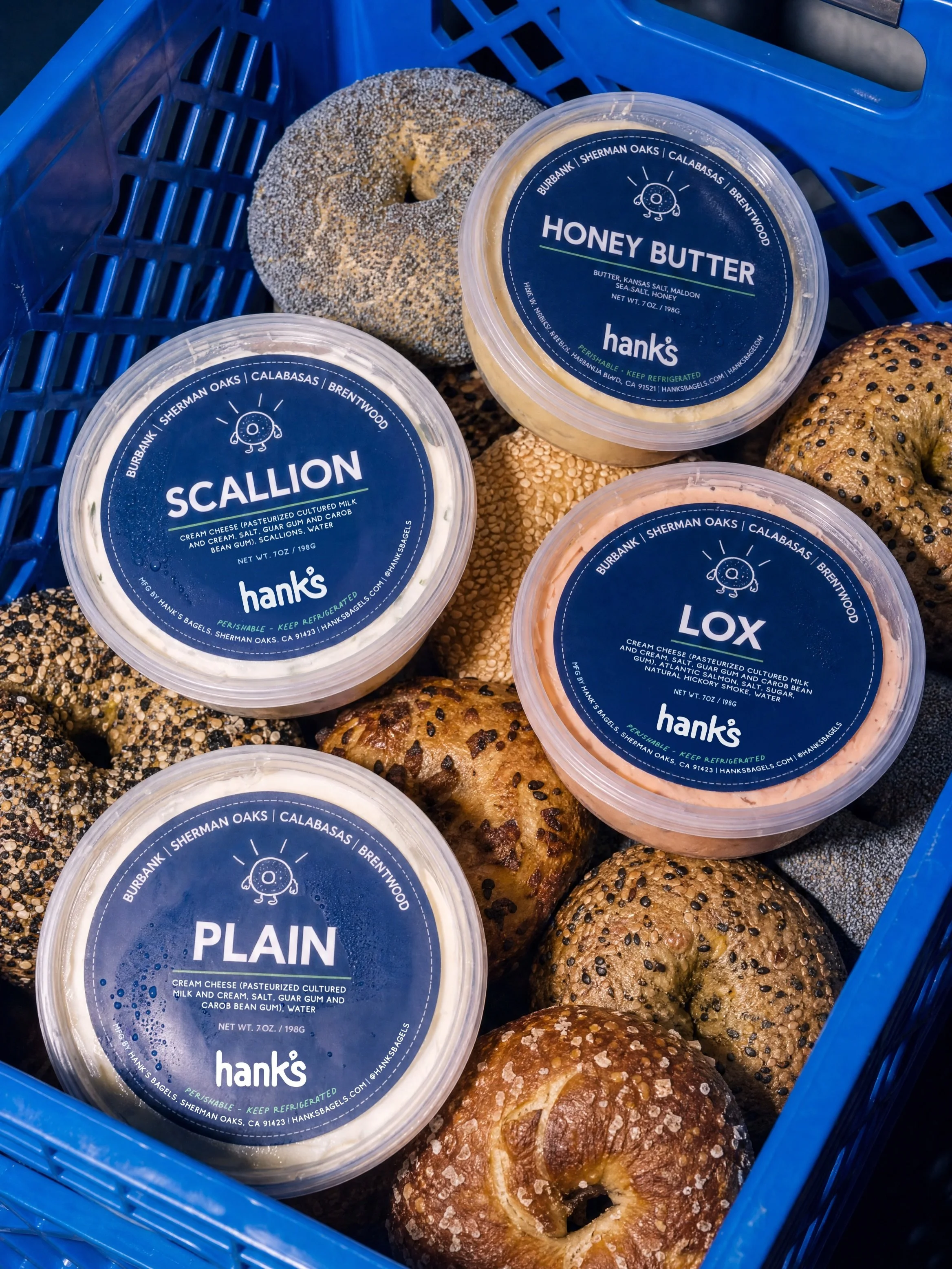 a little brand refresh for @hanksbagels 

brand expansion &bull; web design &bull; web dev &bull; collateral design &bull; illustration

#hospitalitydesign #hospitalitydesigner #restaurantdesigner
