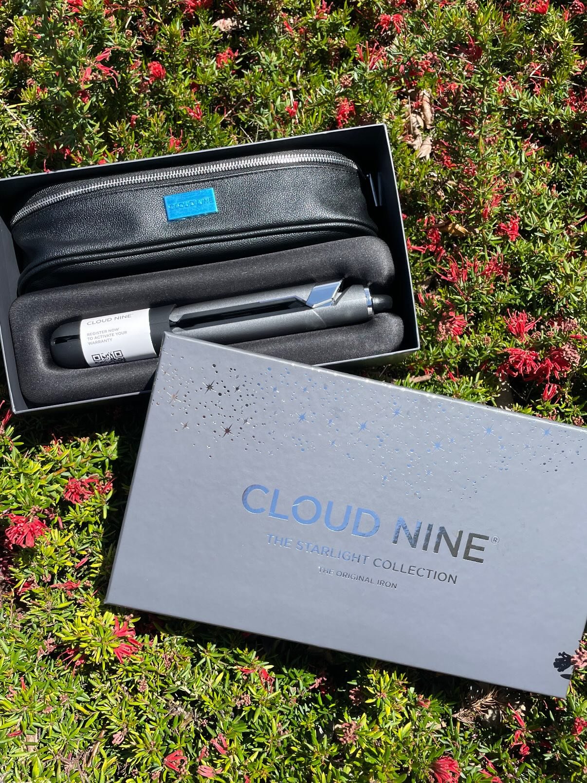 🎁 Running out of time for Christmas shopping? 😅
Pick up the perfect gift &mdash; K18 packs, straighteners, Unite sets, hairbrushes, shower filters, gift vouchers and heaps more. Be quick, stock is limited!