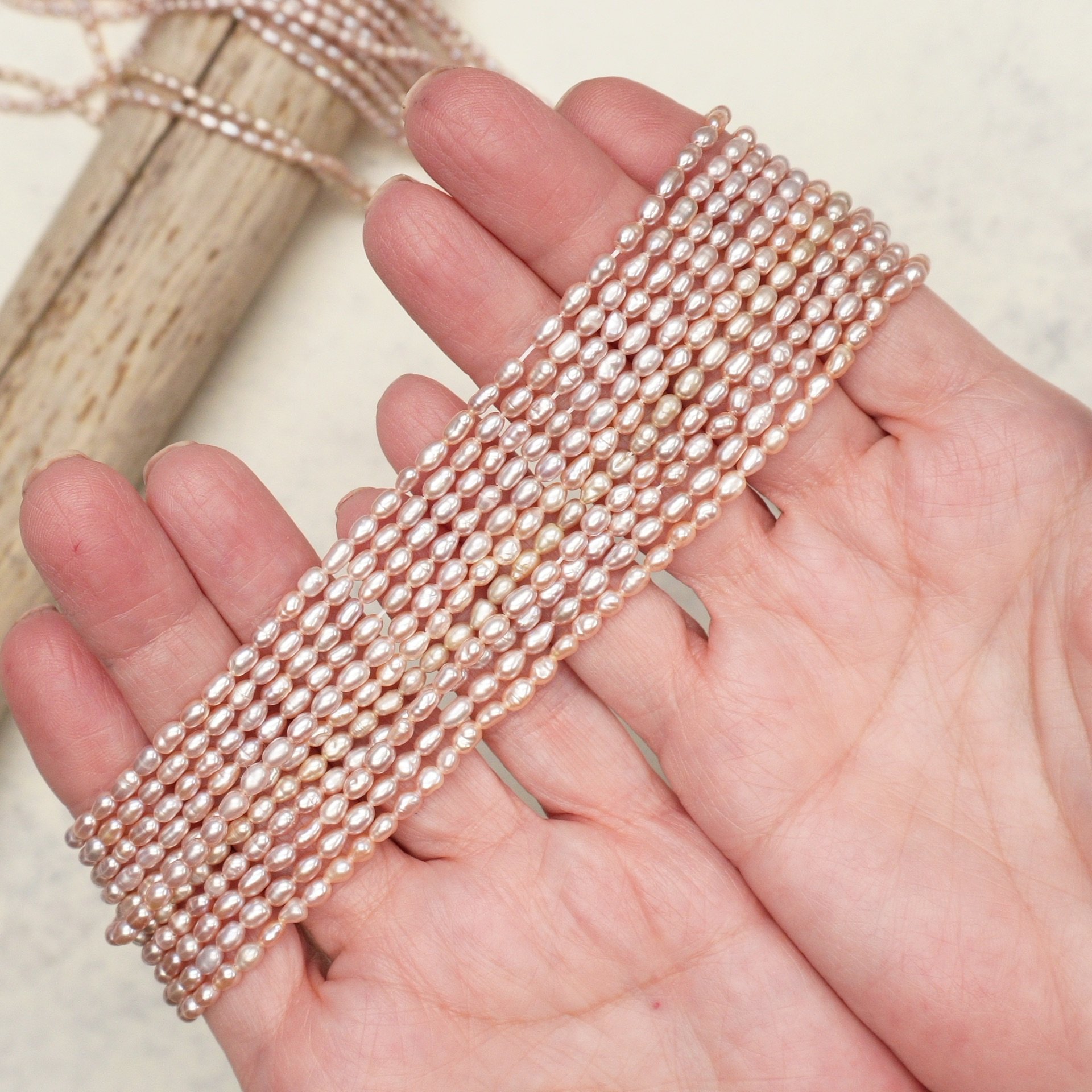 Tiny Pearl 3 mm X 3.5 mm (PB23)