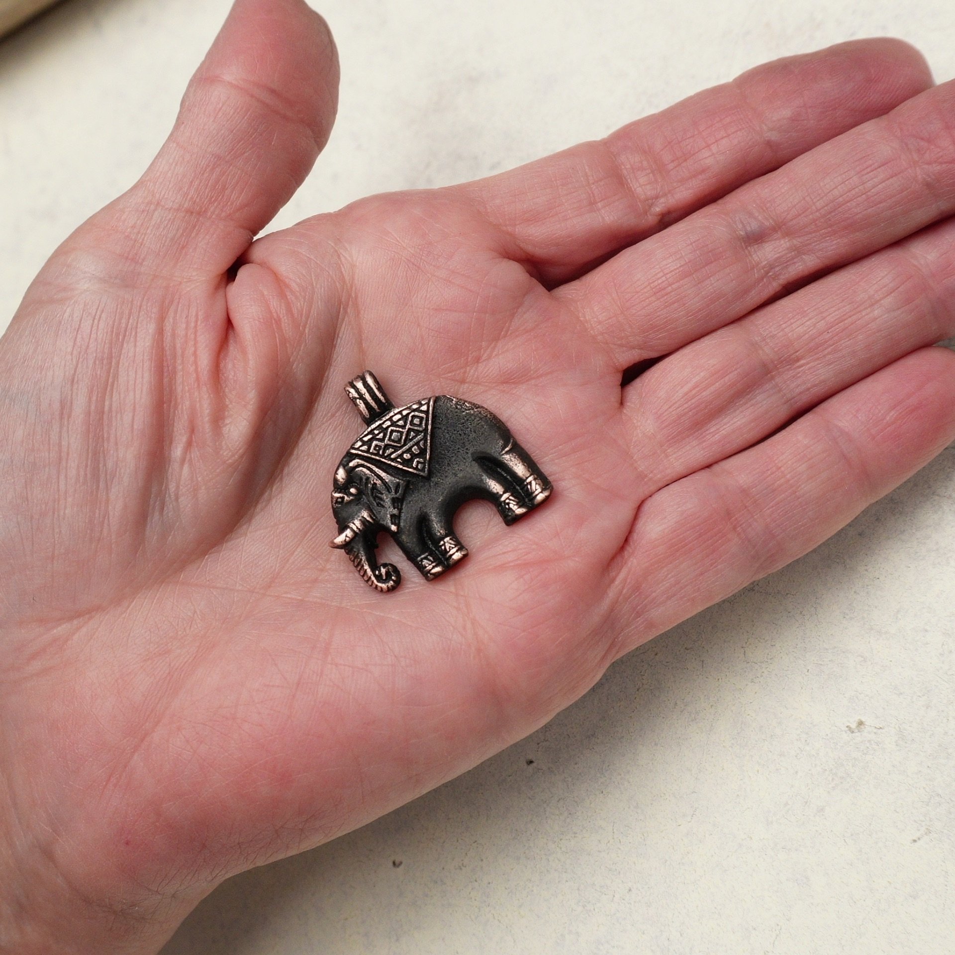 Patina Elephant (1C2)