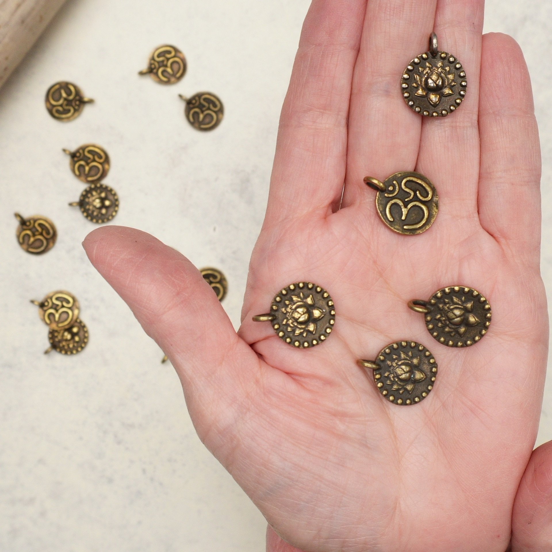 Lotus Flower Bronze (1B2)