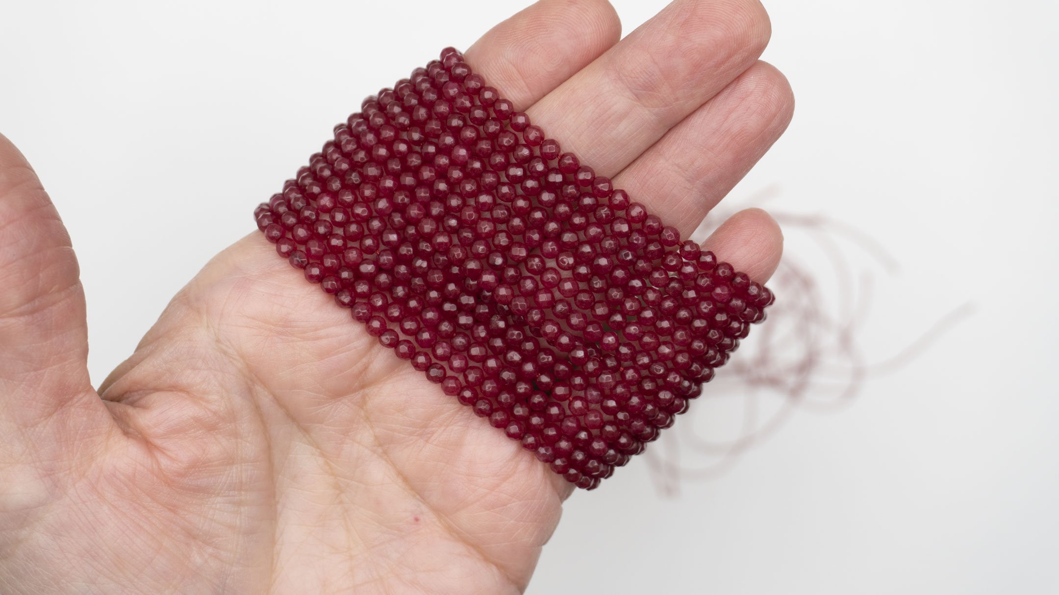 Raspberry Agate Faceted 4 mm
