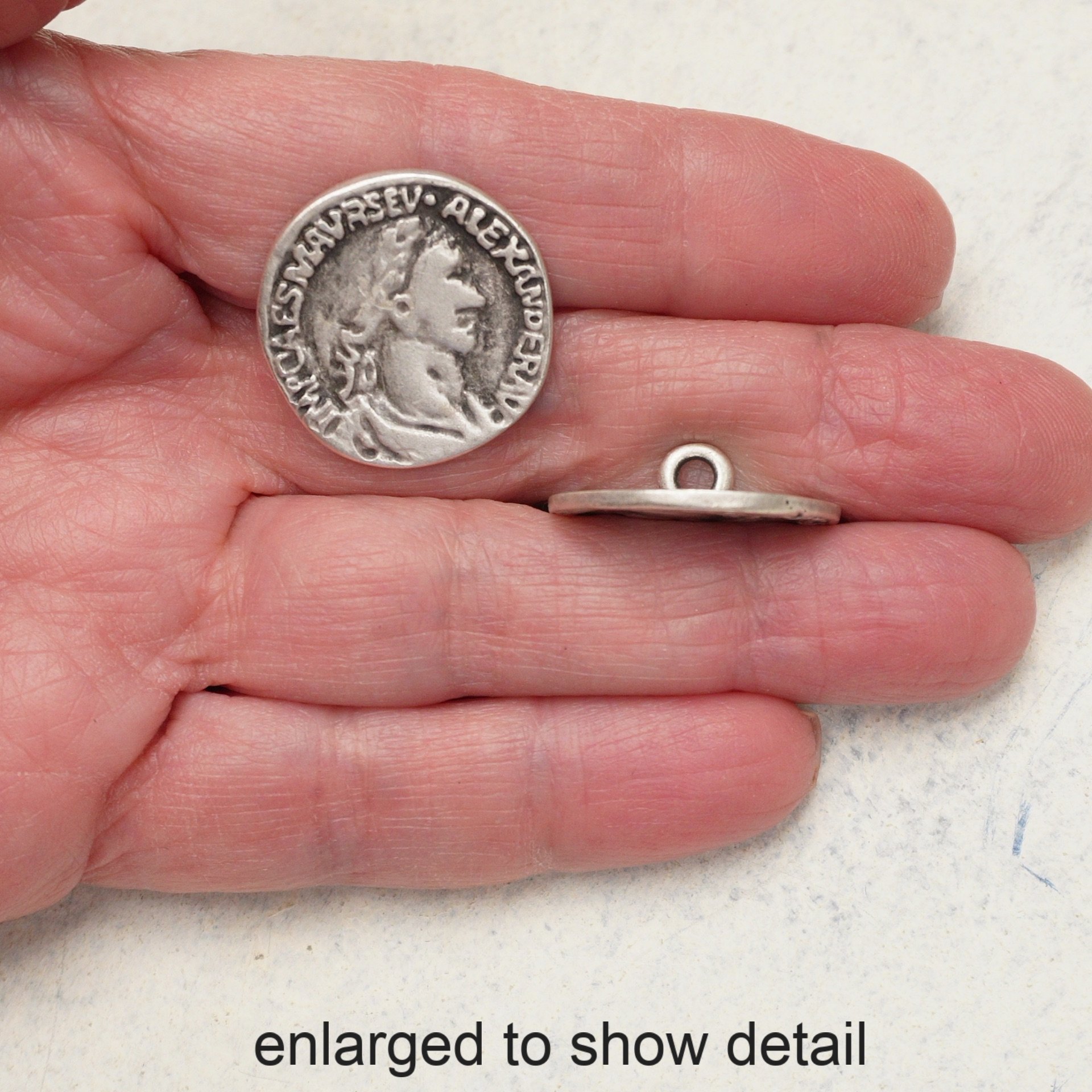 Pewter Button Alexander The Great (TC17)