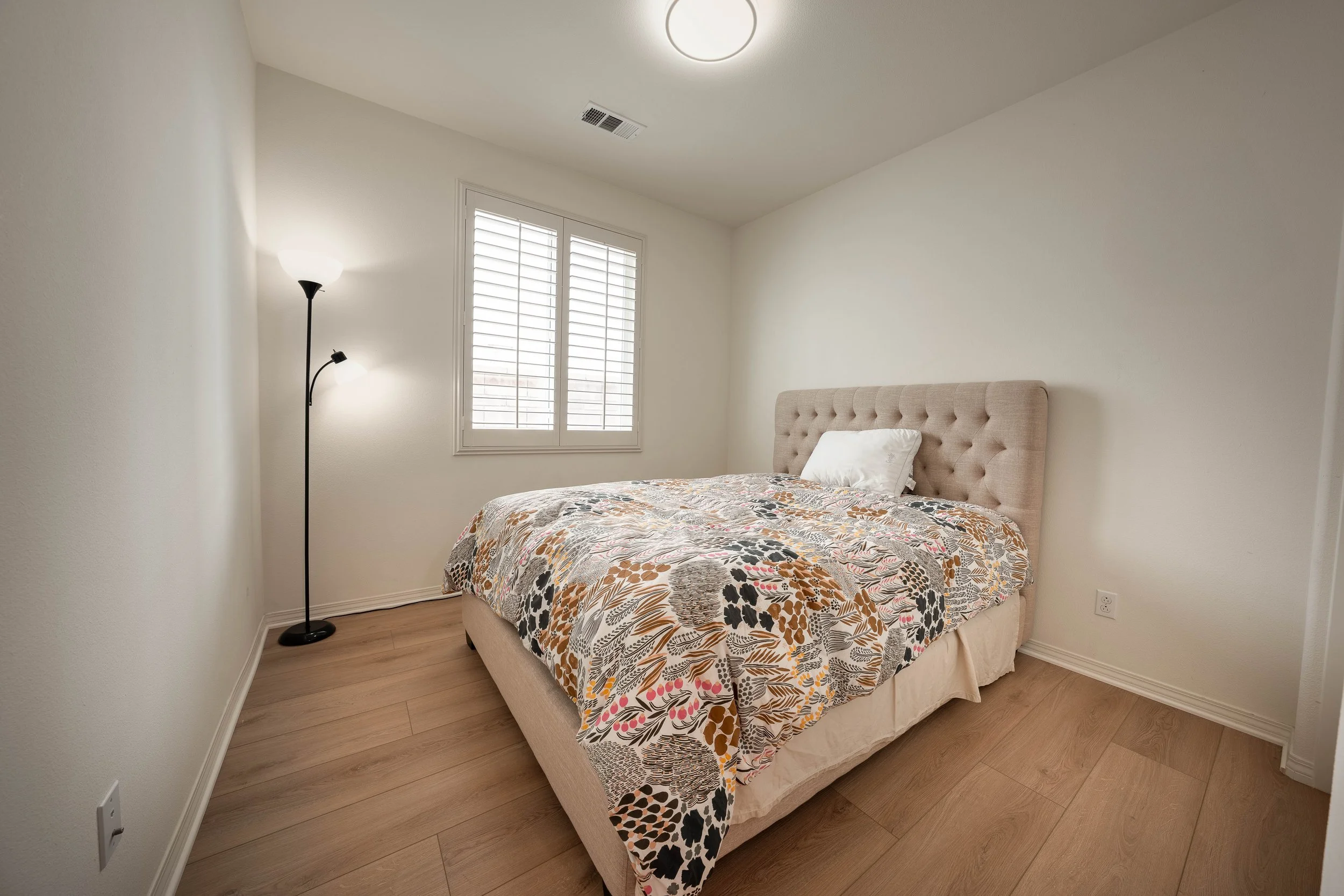 Room1.jpg