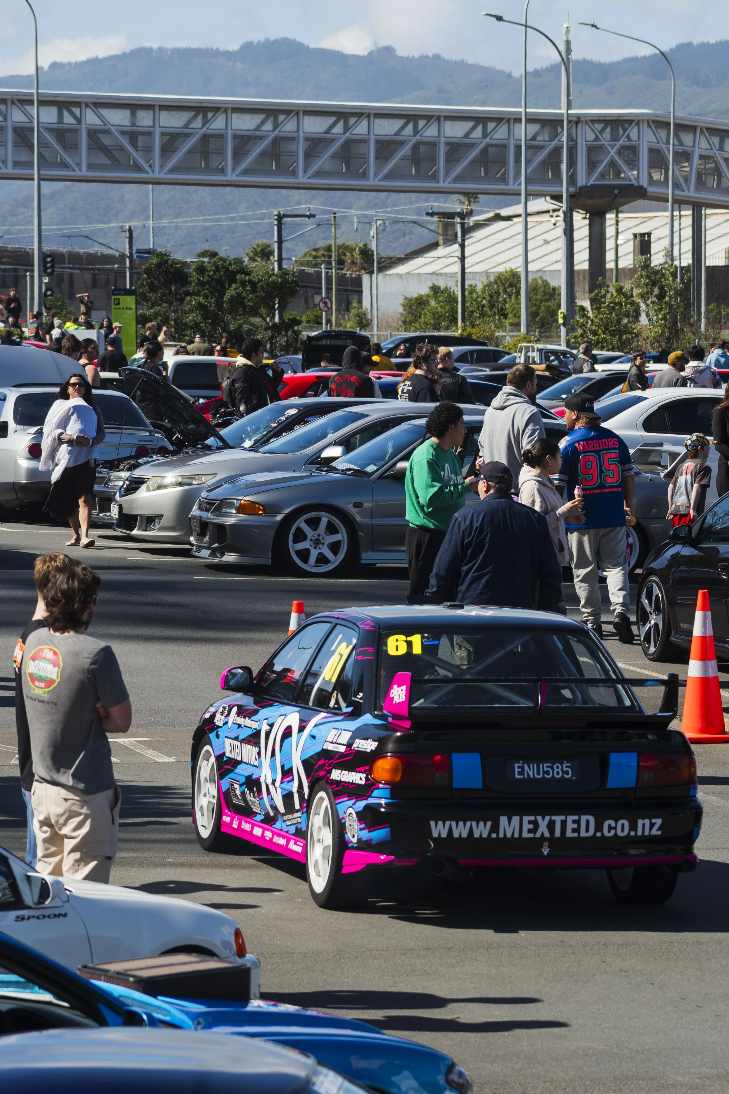 SLI_120926_FlipsideMeet_010.jpg