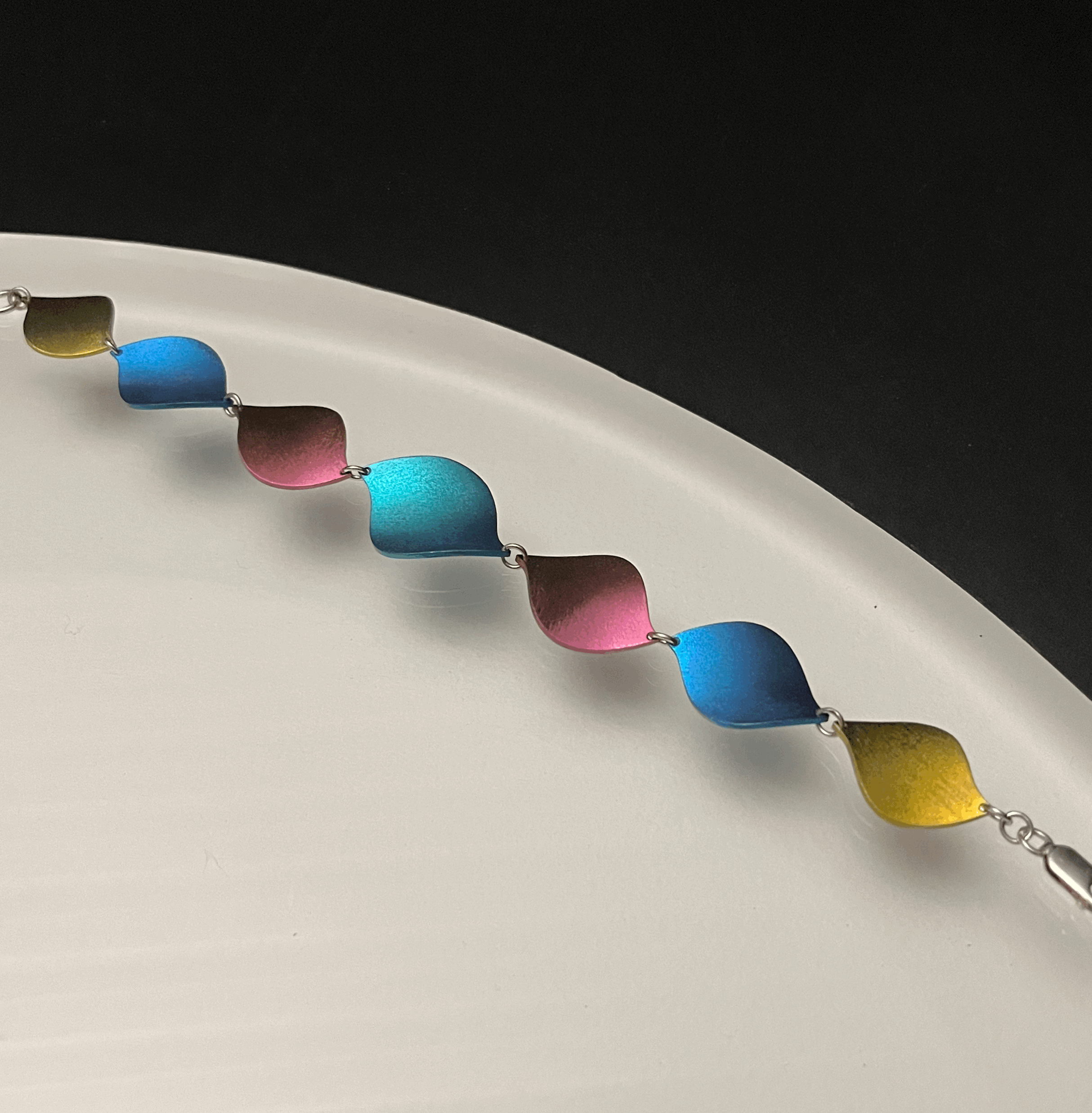 Leijat bracelet titanium