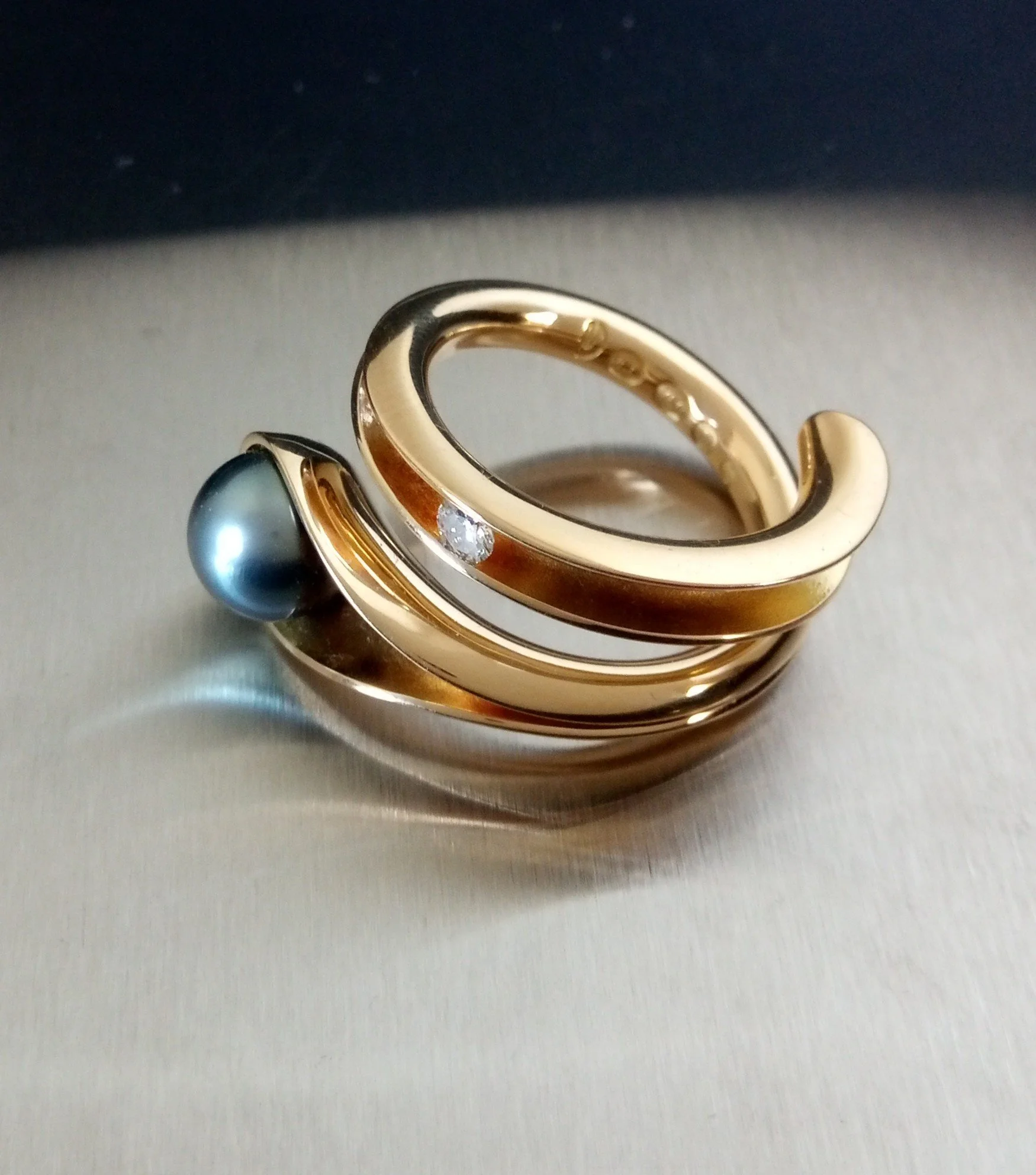Tahitian pearl gold ring