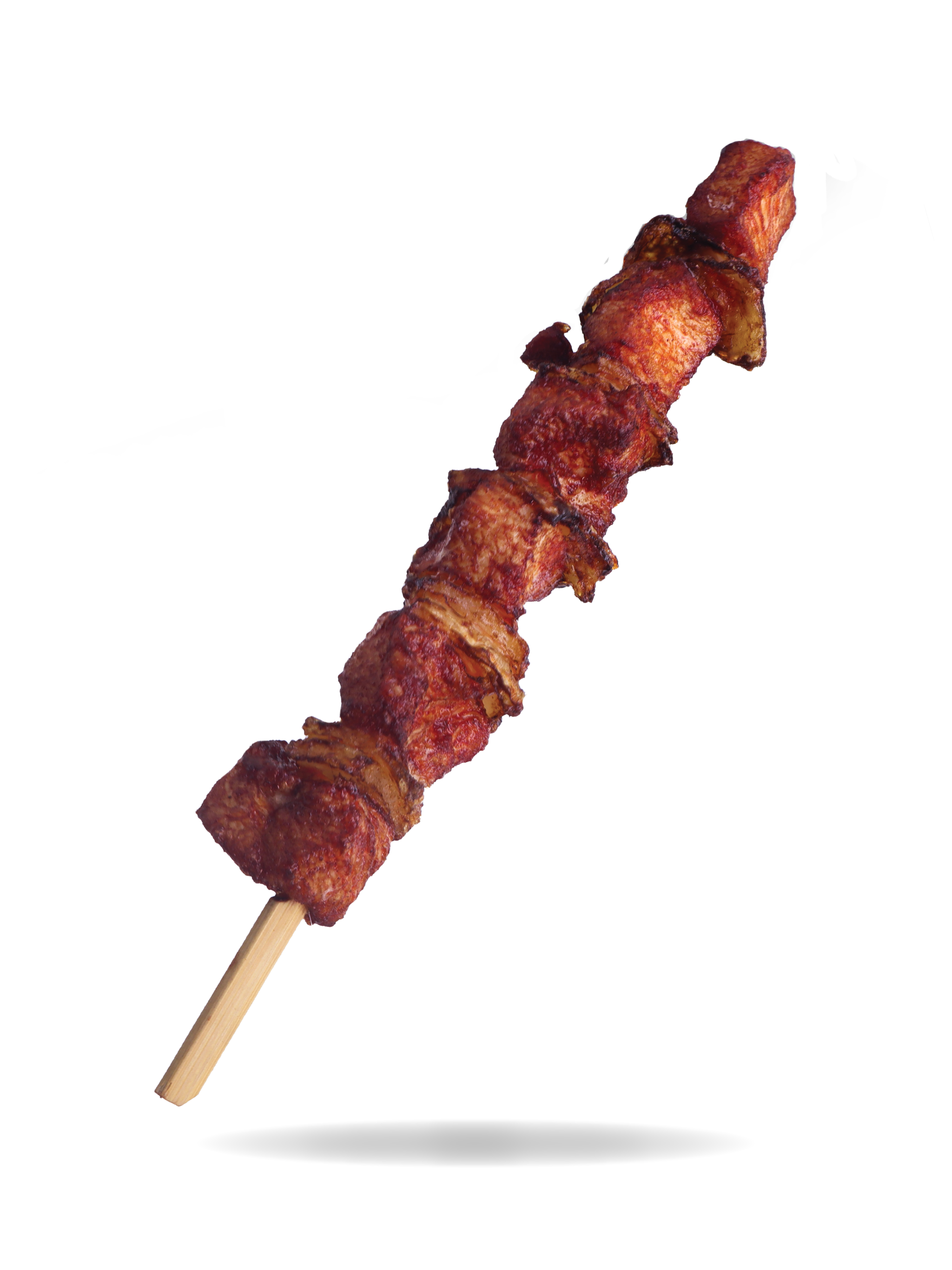 Bacon gewikkeld around een spies, gekleurd en zuurhouder, op een witte achtergrond