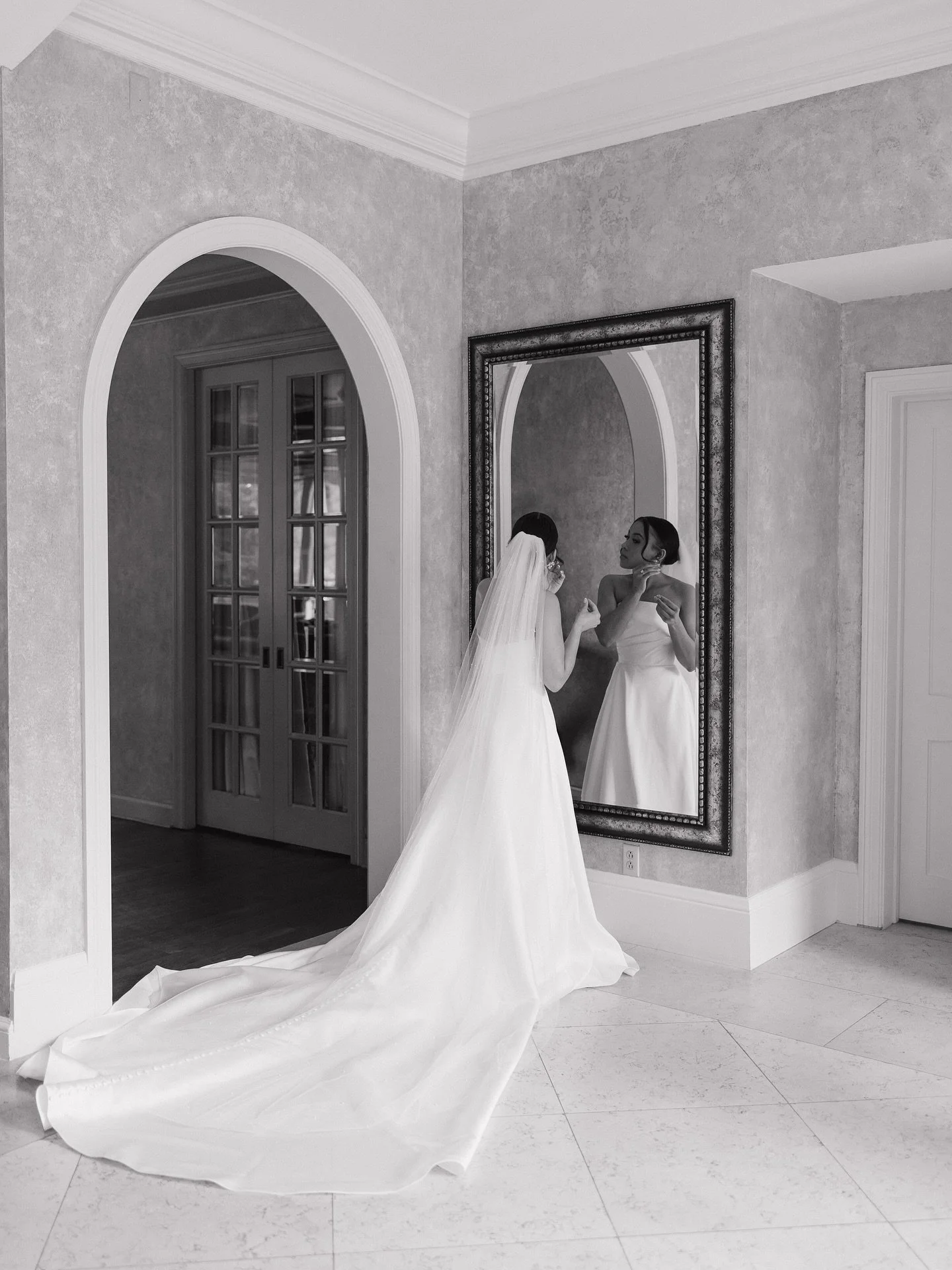 the prettiest space for getting ready photos 

#weddingphotography #wedding #tennesseephotographer