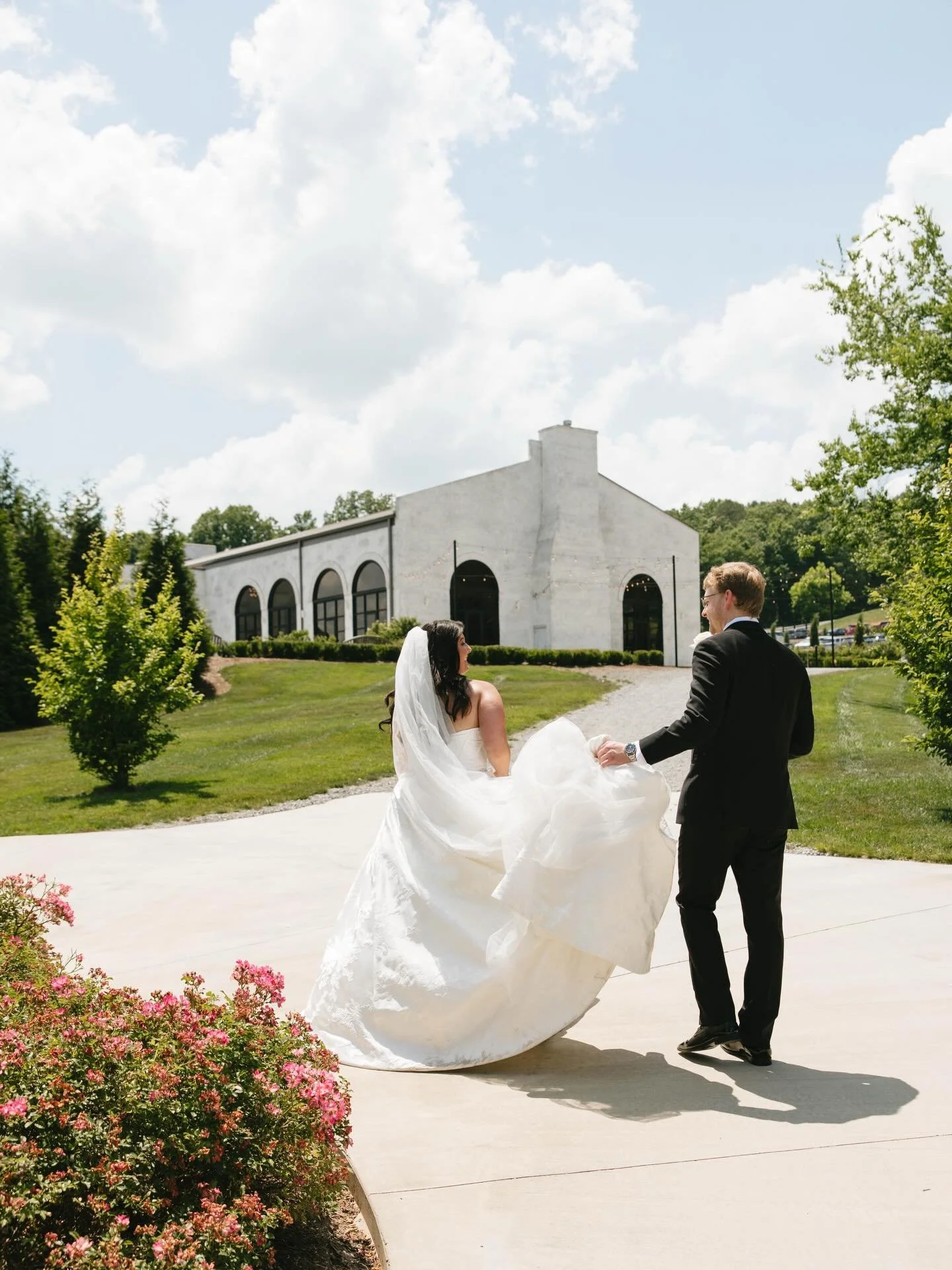 a few sneaks of the thompsons&rsquo; day 💗

#tennesseephotographer #weddingphotographer