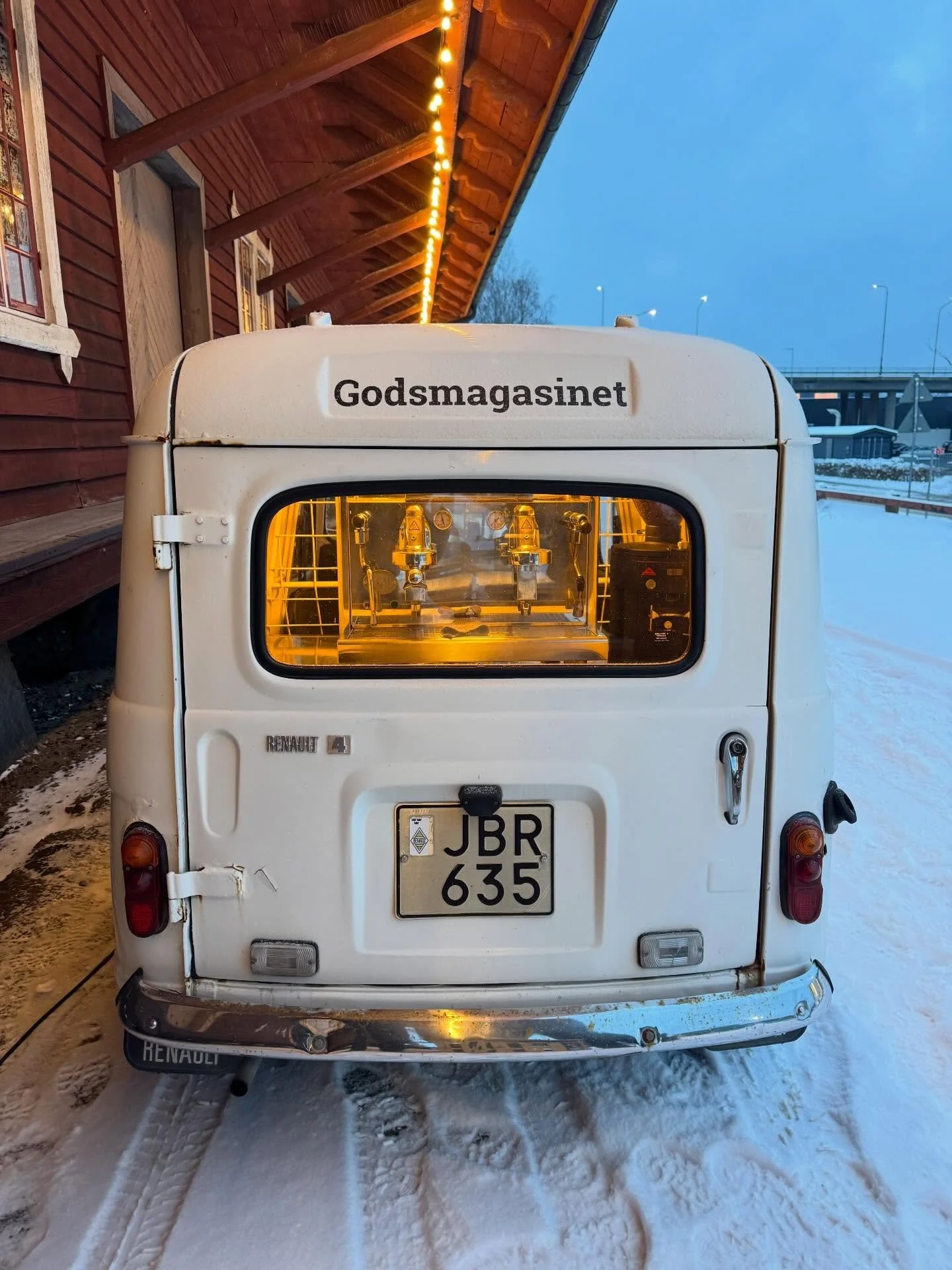 Some things take longer than others&hellip; anyway:
Godsmagasinet PopUp, Wednesday 11:30-13:30
Cinnamon Buns and great Coffee

Swish &amp; Go!
