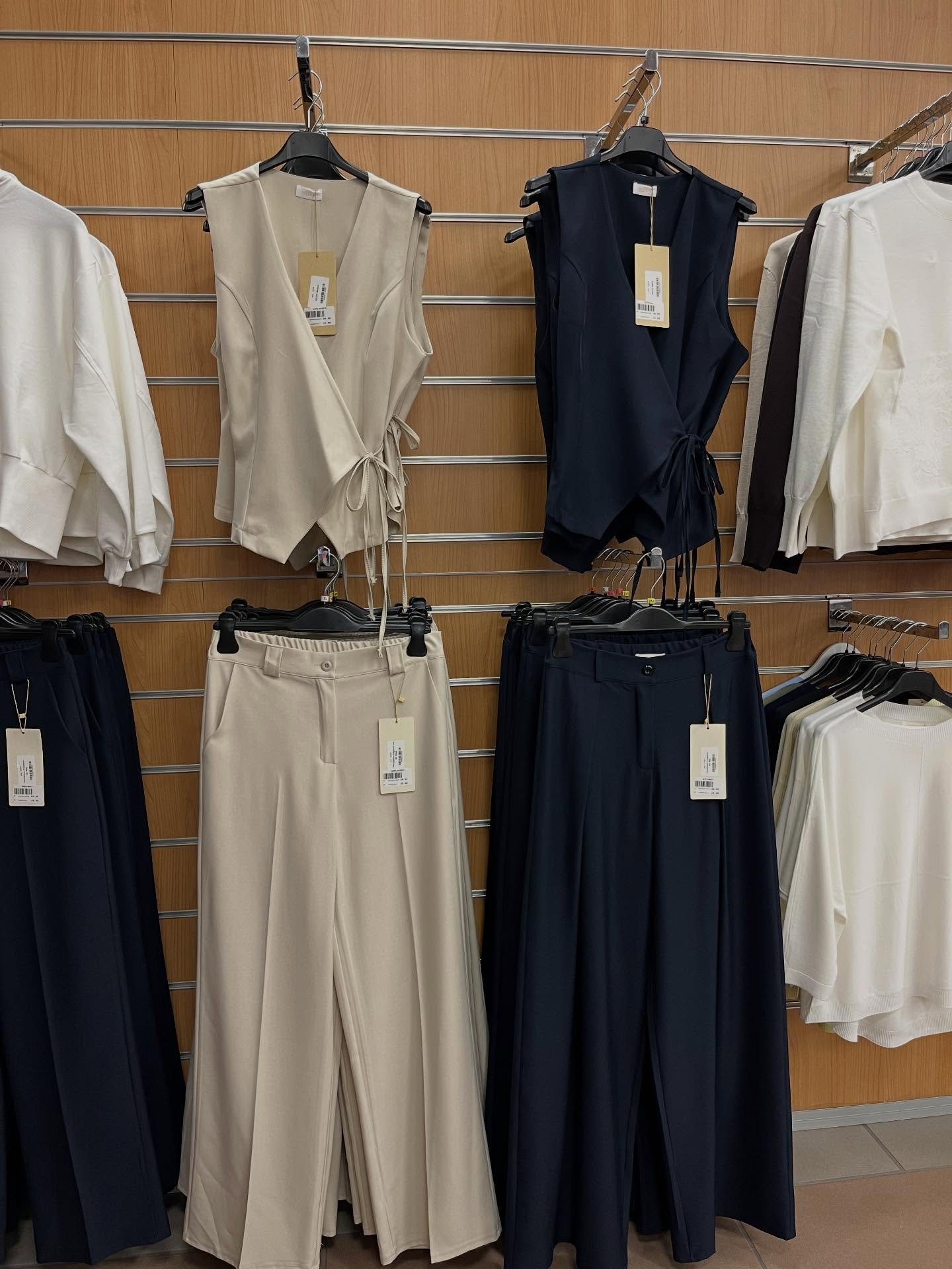 Nuovi arrivi abbigliamento donna 👩🏻 
Prezzi bassissimi 😍😱

A partire da &euro;10,00 

#storemixsarzana