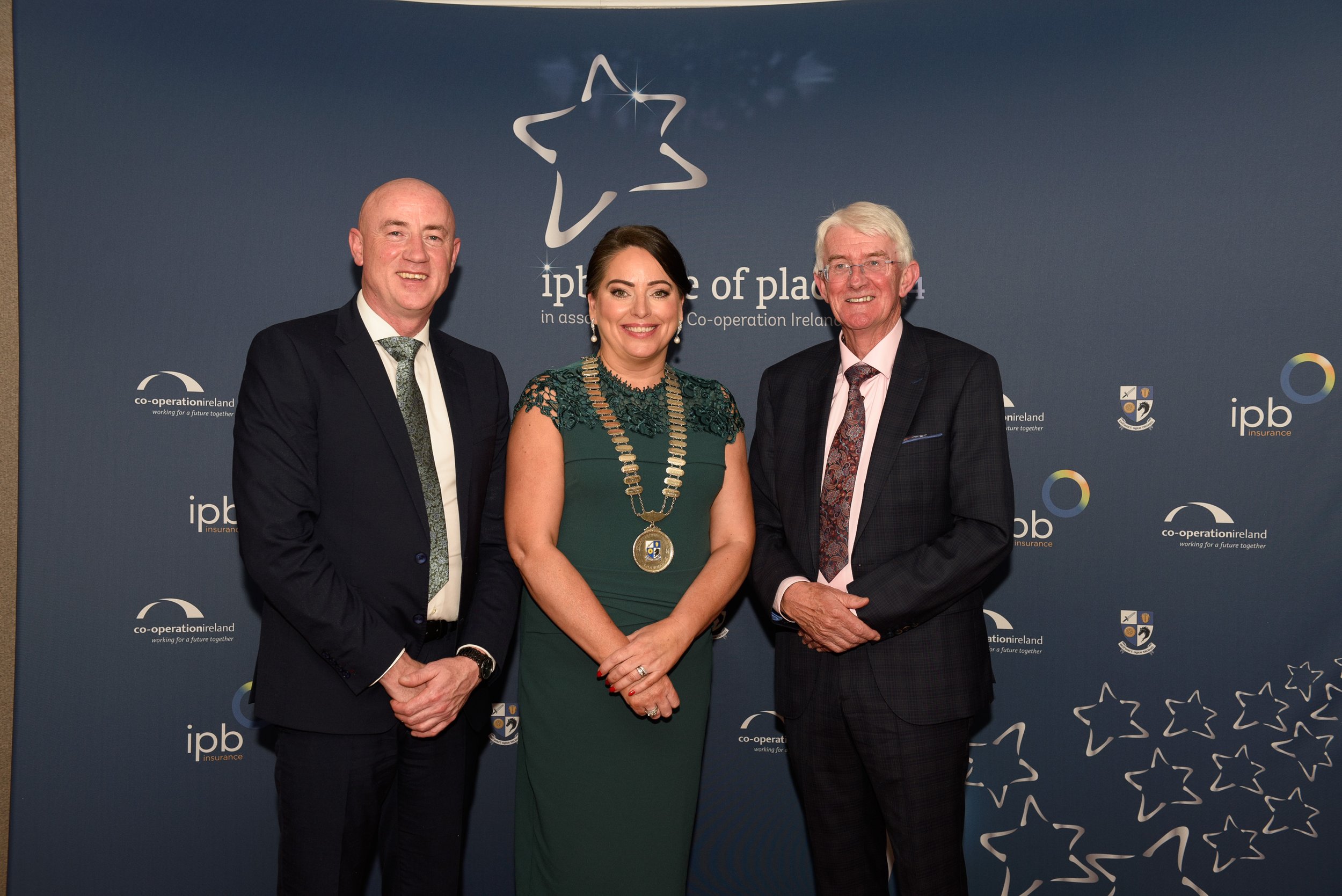 Robert Burns, Chief Executive of Monaghan County Council, Cllr Cathy Bennett, Cathaoirleach of Monaghan County Council, and Tom Dowling, Pride of Place Chairperson.