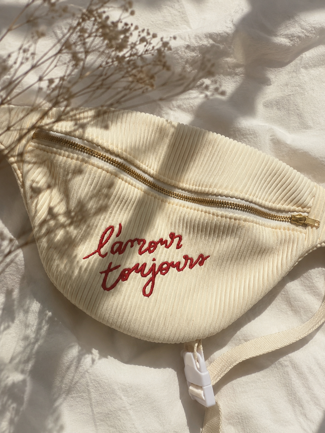 l'amour toujours (sac banane) x maison aks