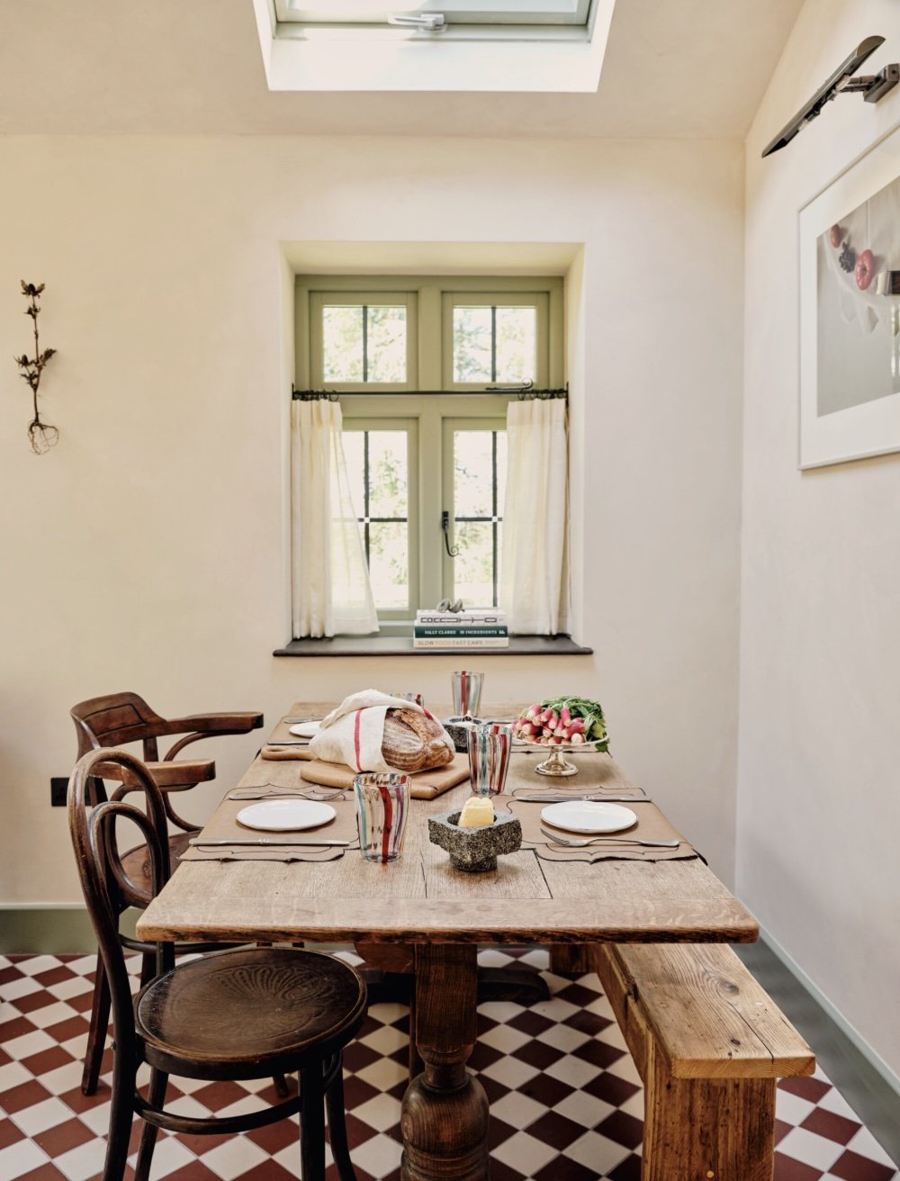 Collector's Cottage Kip Hideaways 1.jpg