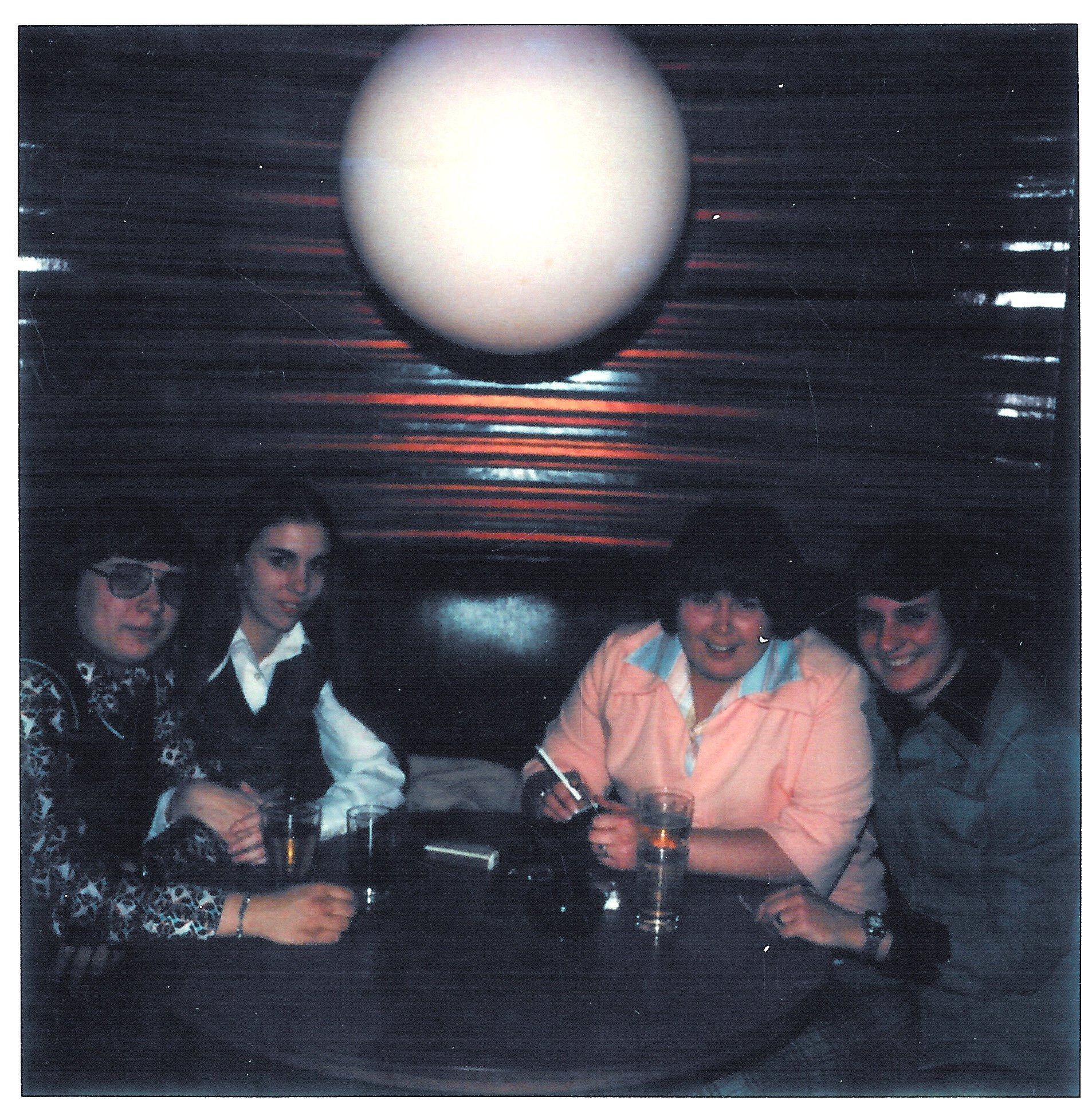 BalloonSaloon_Disc_2_34.jpg