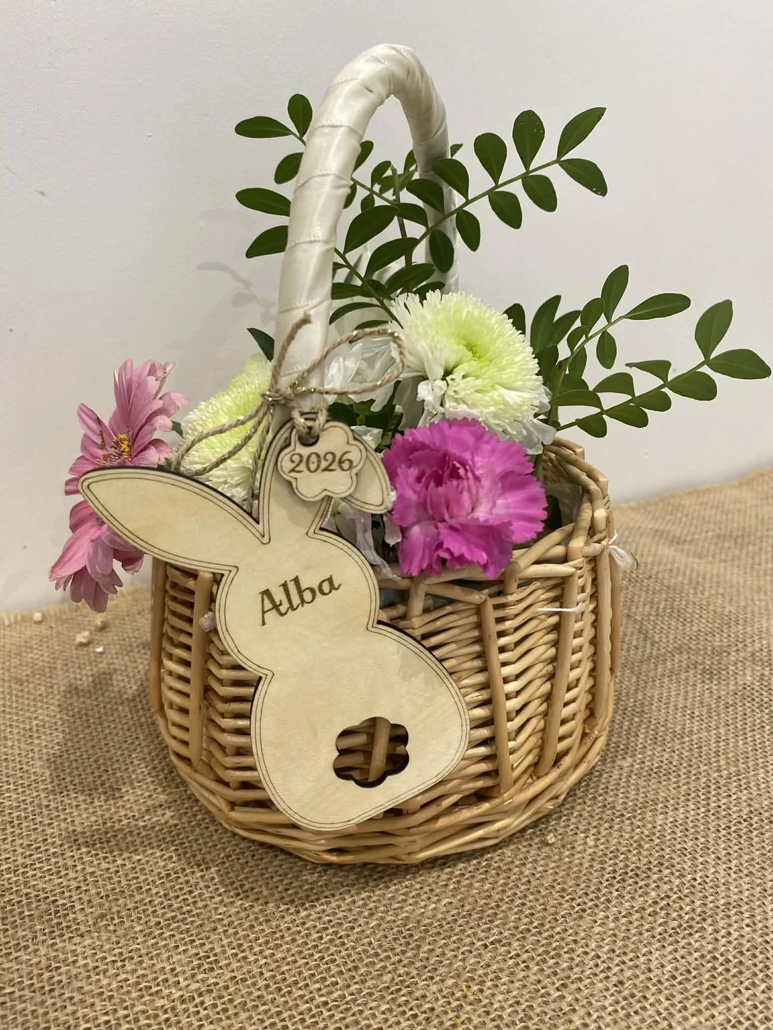 Suspension Lapin de Pâques personnalisée – Décoration panier chasse aux œufs