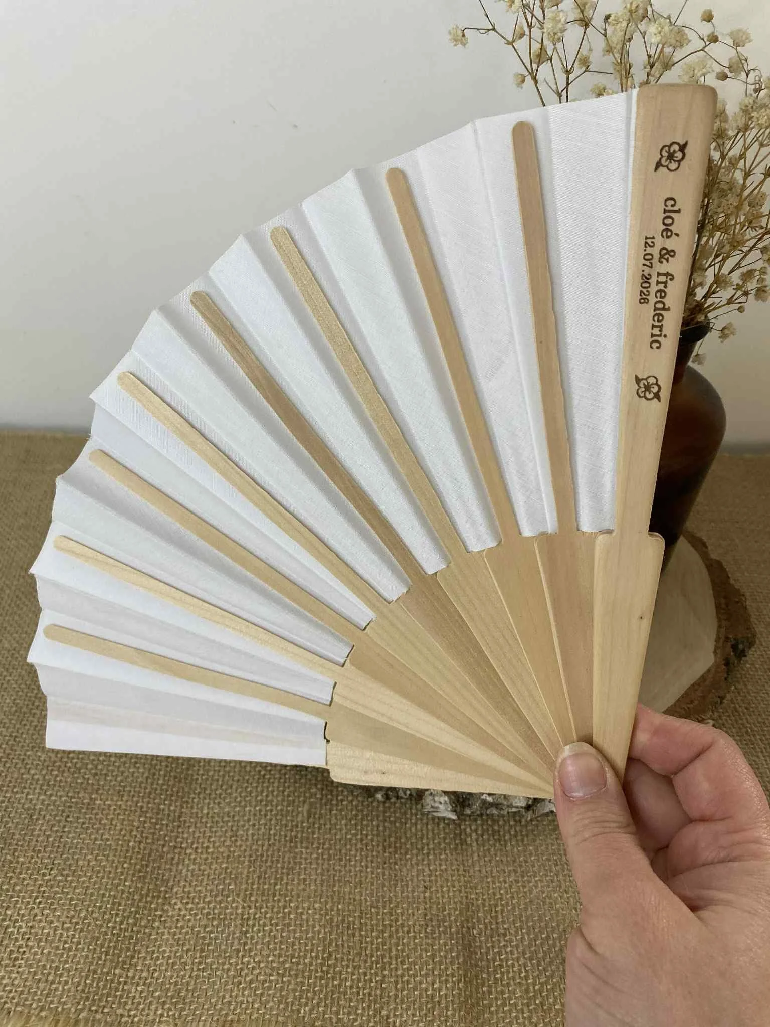 Éventail en bois personnalisé