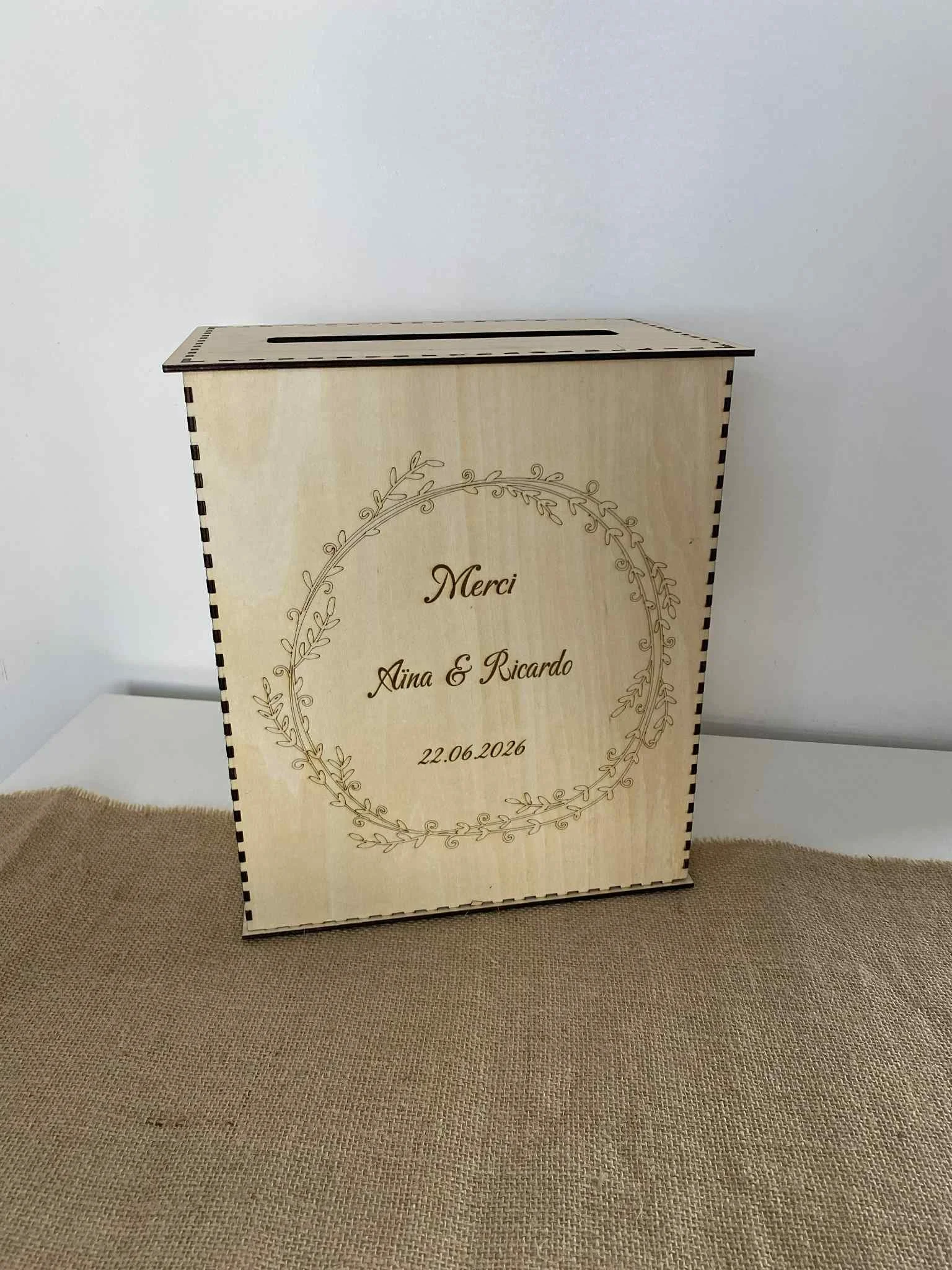 décoration-mariage-urne-boite à enveloppe-bohème-champêtre-romantique-fleur-bois-personnalisé