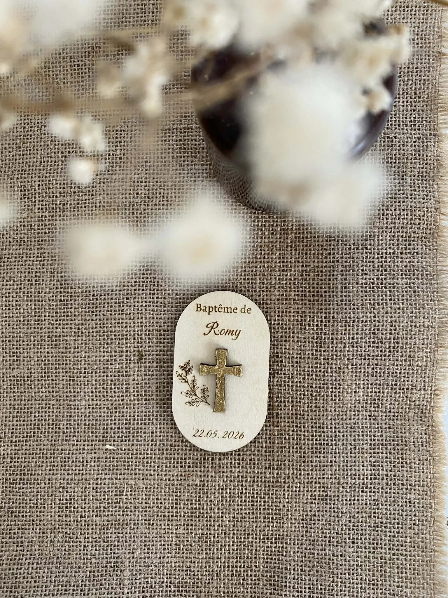 Magnet - bapteme - bois - personnalisé - décoration - souvenir  - cadeau invité- or