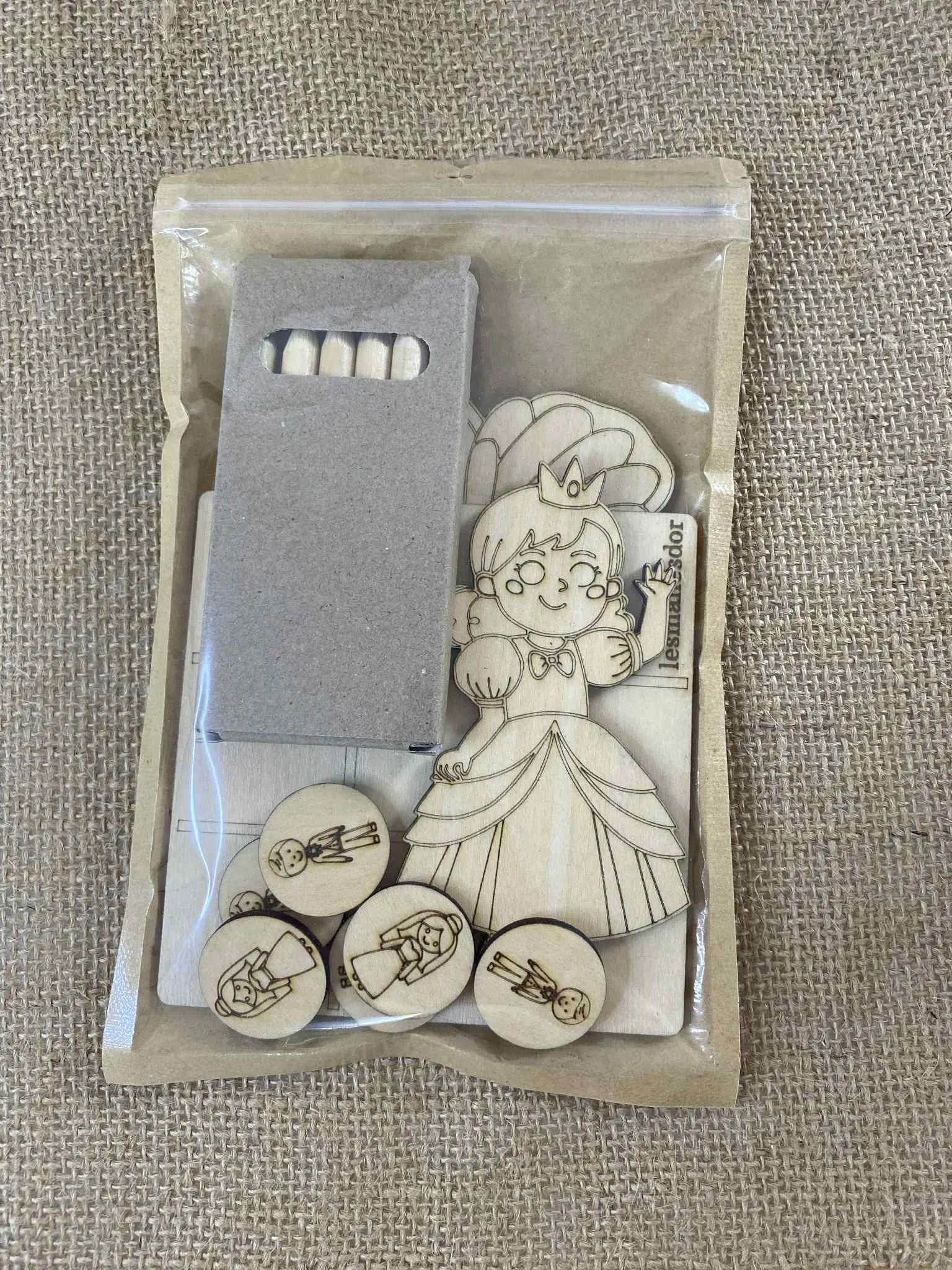 kit activité - enfant - mariage - coloriage - morpion - bois-fille-animation-pochette