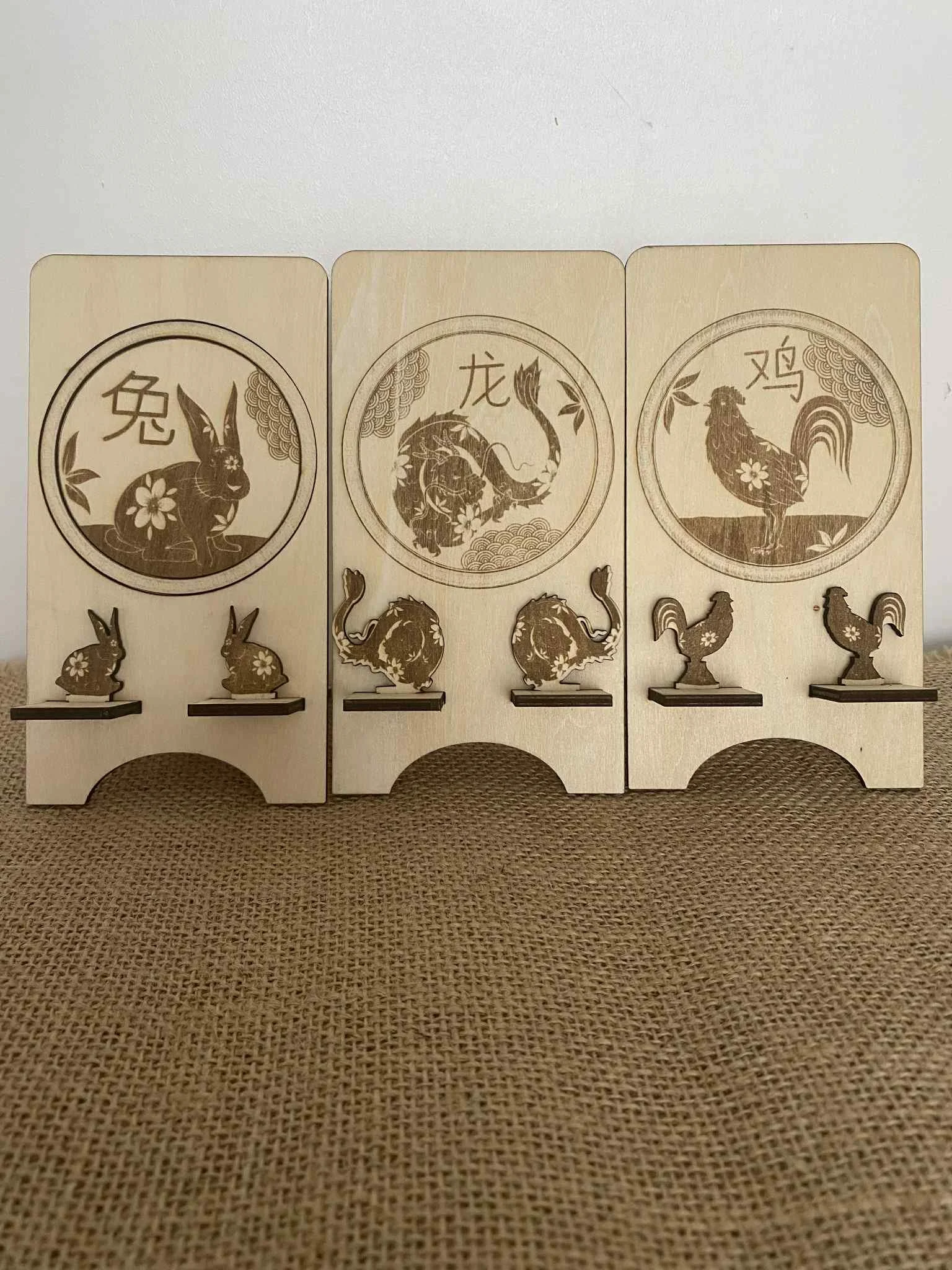 support-téléphone-signe-astro-chinois-lapin-dragon-coq
