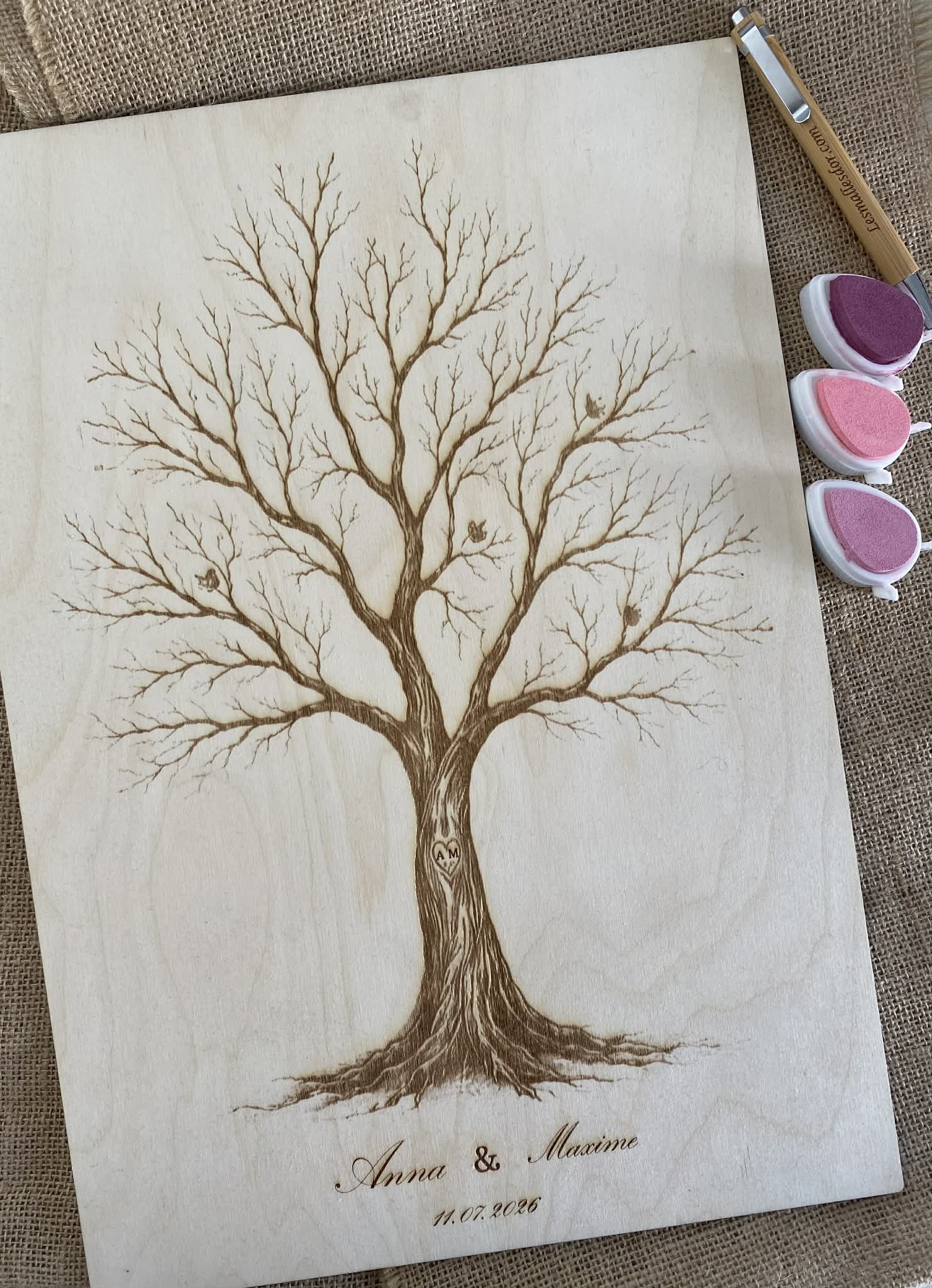 livre dor- souvenir - mariage - cadeau - invités - bois gravé-arbre empreinte