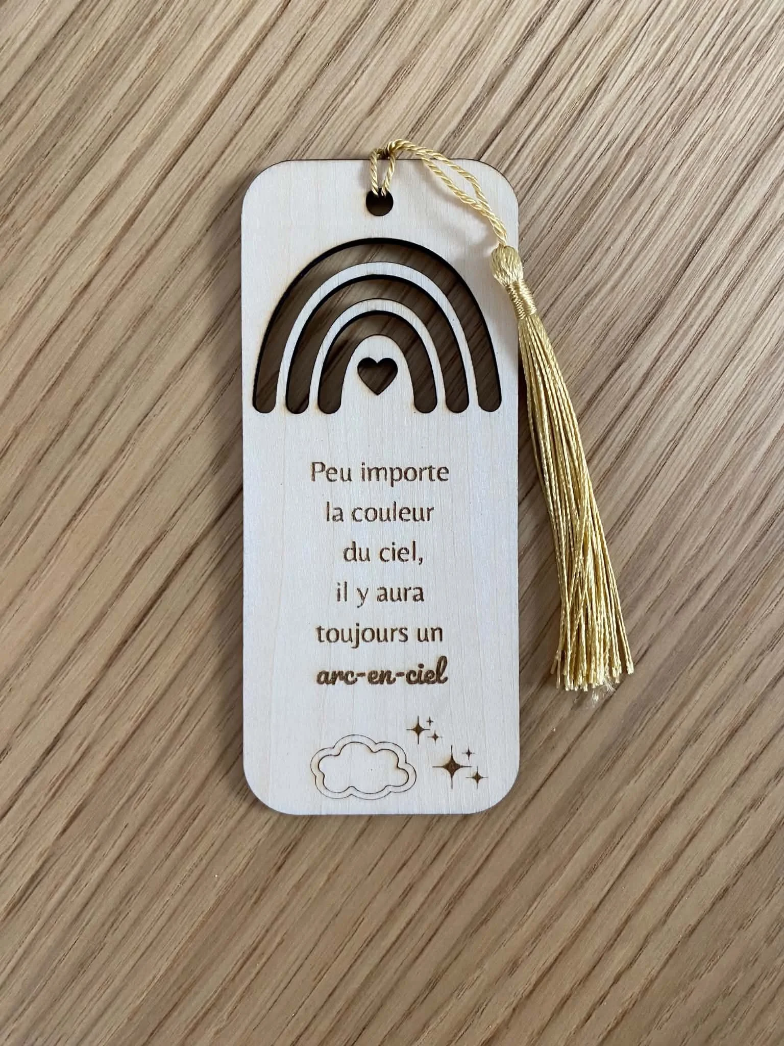 marque-pages-enfant-bois-arc-en-ciel