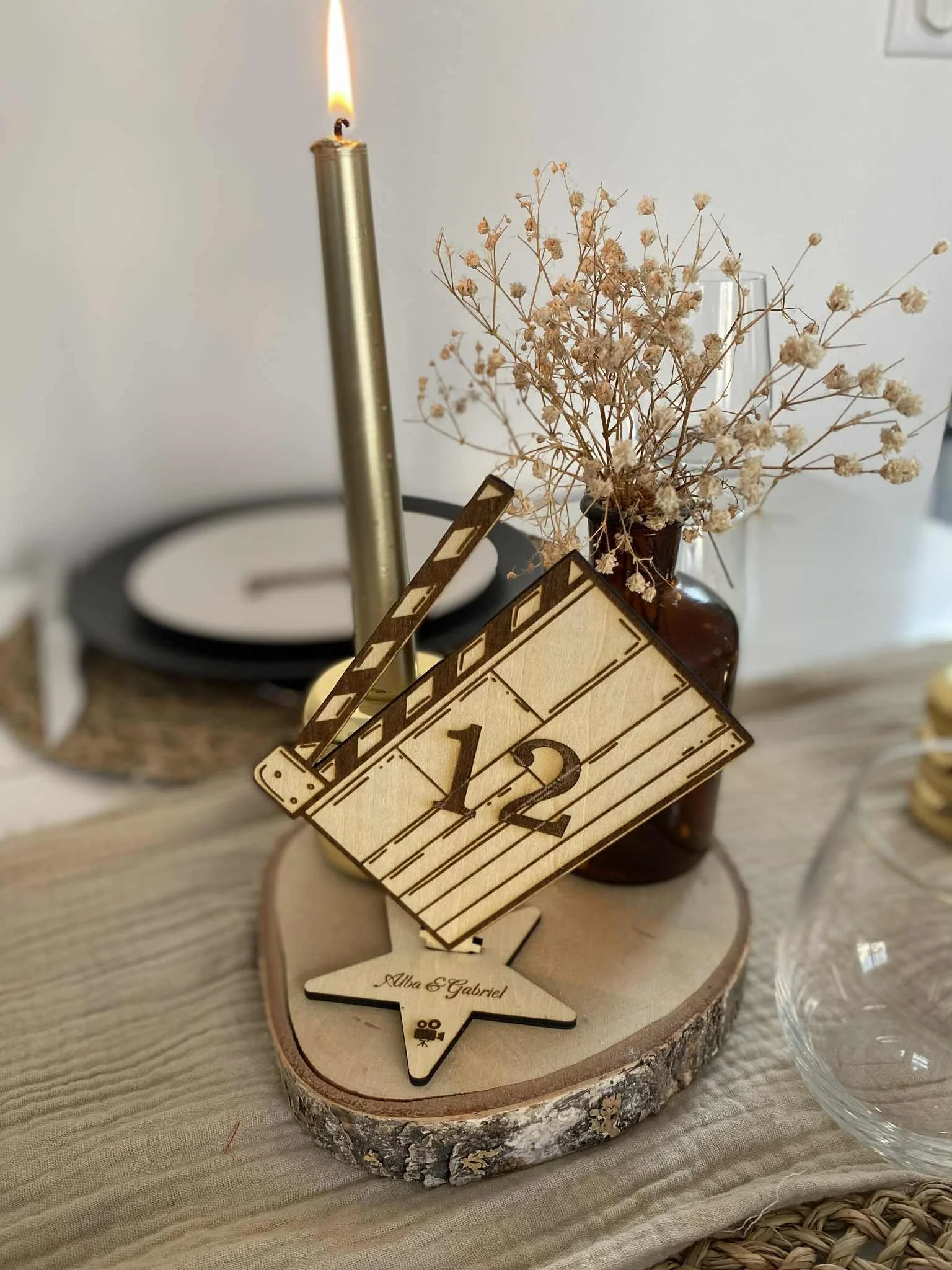 Numéro de Table Mariage Cinéma – Clap de Tournage en Bois Personnalisé