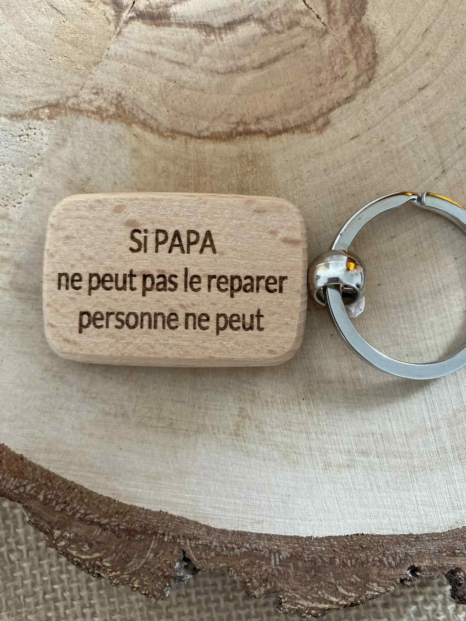 porte clé-personnaliser - texte - phrase - fêtes des mères - fêtes des pères - occasions spéciales- gravure -cadeau-fêtes des papi
