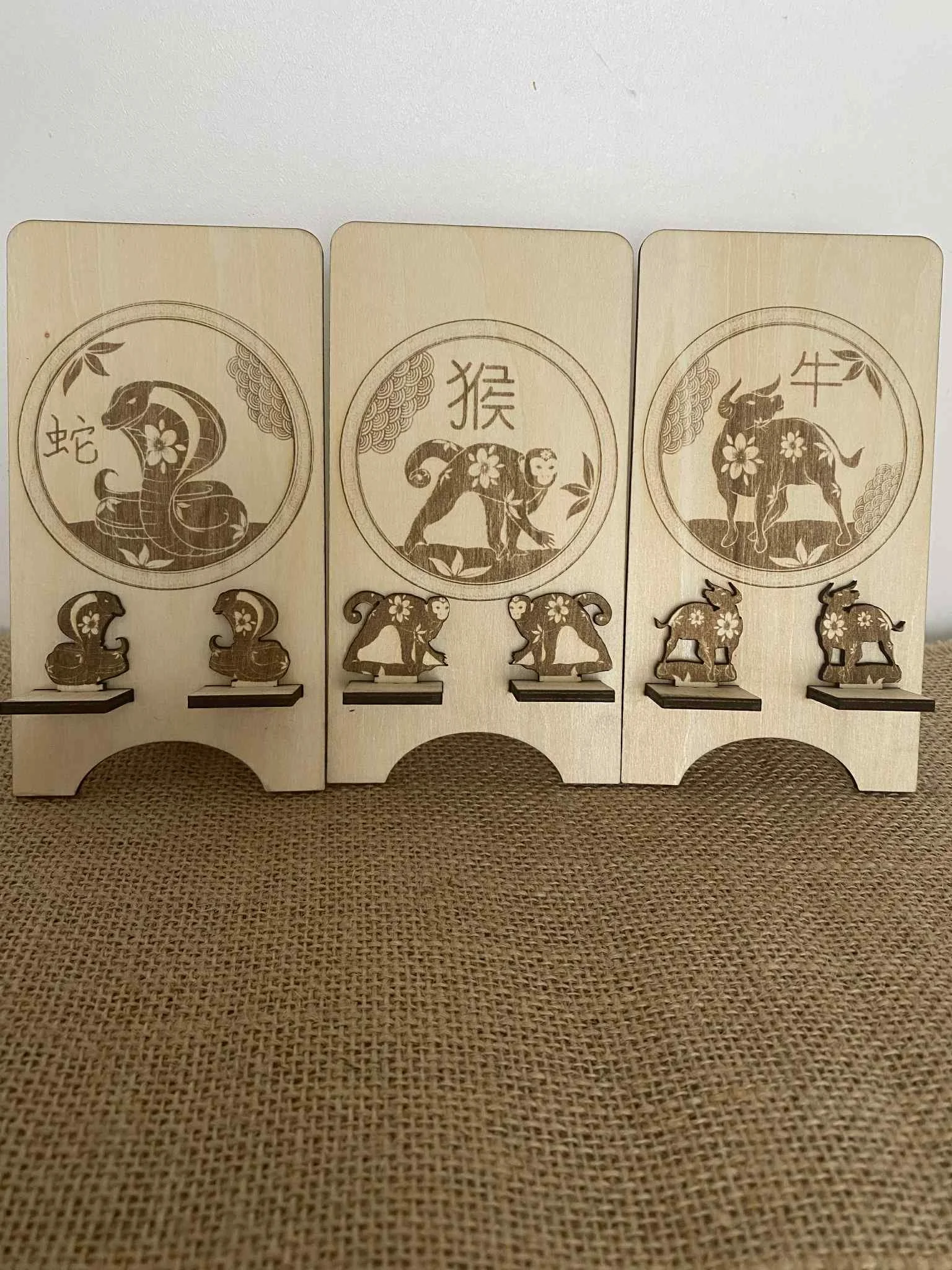 support-téléphone-signe-astro-chinois-serpent-singe-buffle