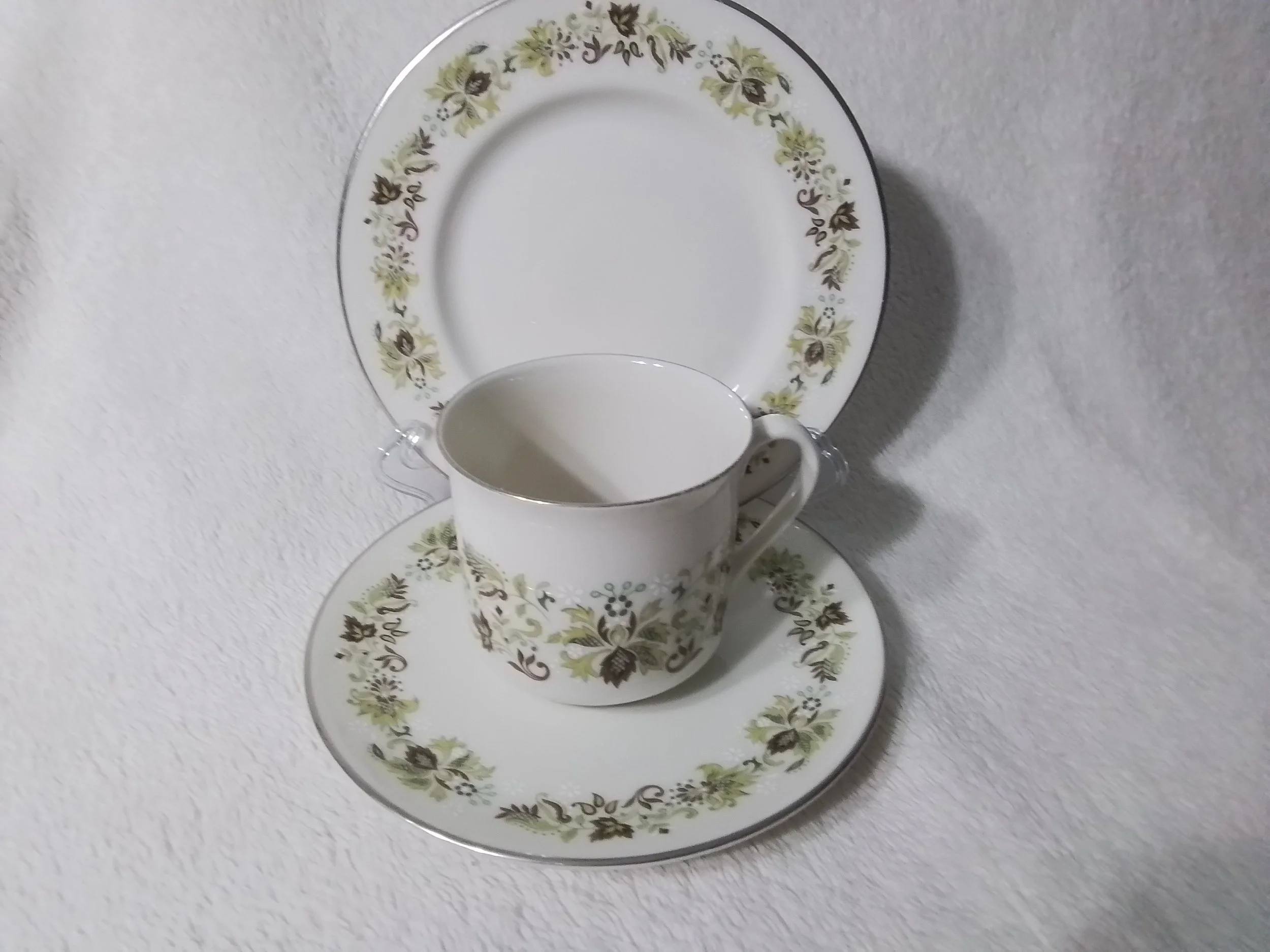 Mabels Tea Table - Vintage China available for hire in Aberdeen and Aberdeenshire