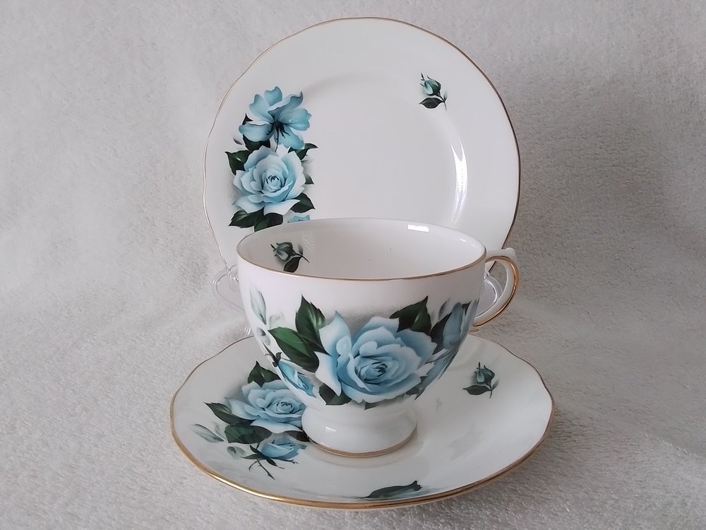 Mabels Tea Table - Vintage China available for hire in Aberdeen and Aberdeenshire