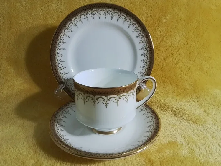 Vintage Tea Table Hire for Weddings