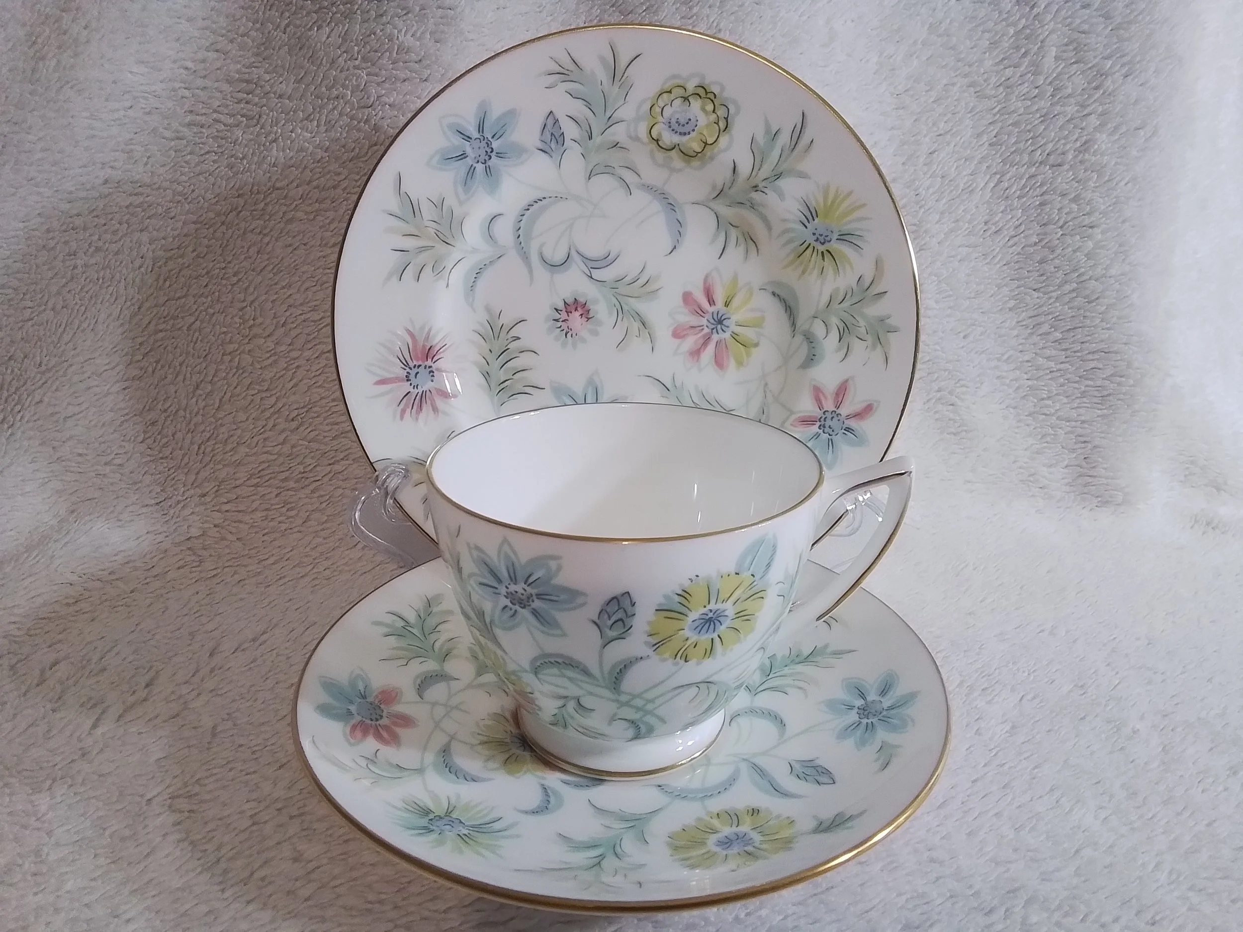 Mabels Tea Table - Vintage China available for hire in Aberdeen and Aberdeenshire