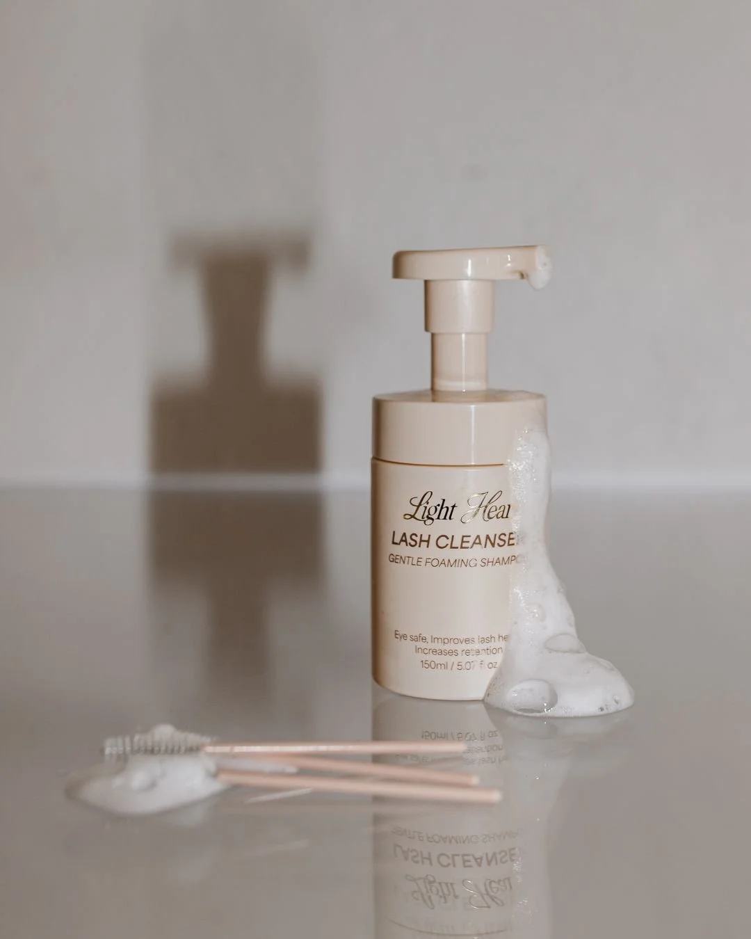 Let&rsquo;s talk lash care 🫧
If you&rsquo;re investing in quality lashes, you have to take care of them like it.

My go-to? @lightheartlash Lash Shampoo &mdash; it keeps your lashes clean, fluffy, and fresh between fills while protecting your retent