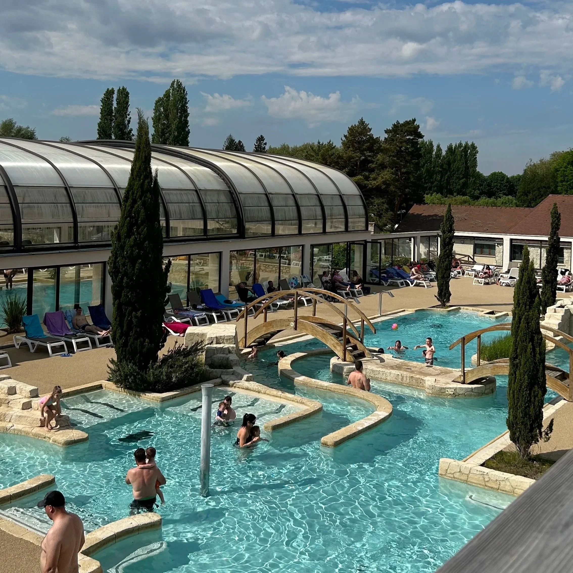 Sun Holidays: What They Are, Why They’re Brilliant for Budgets + How to Book the Right Park for Your Family