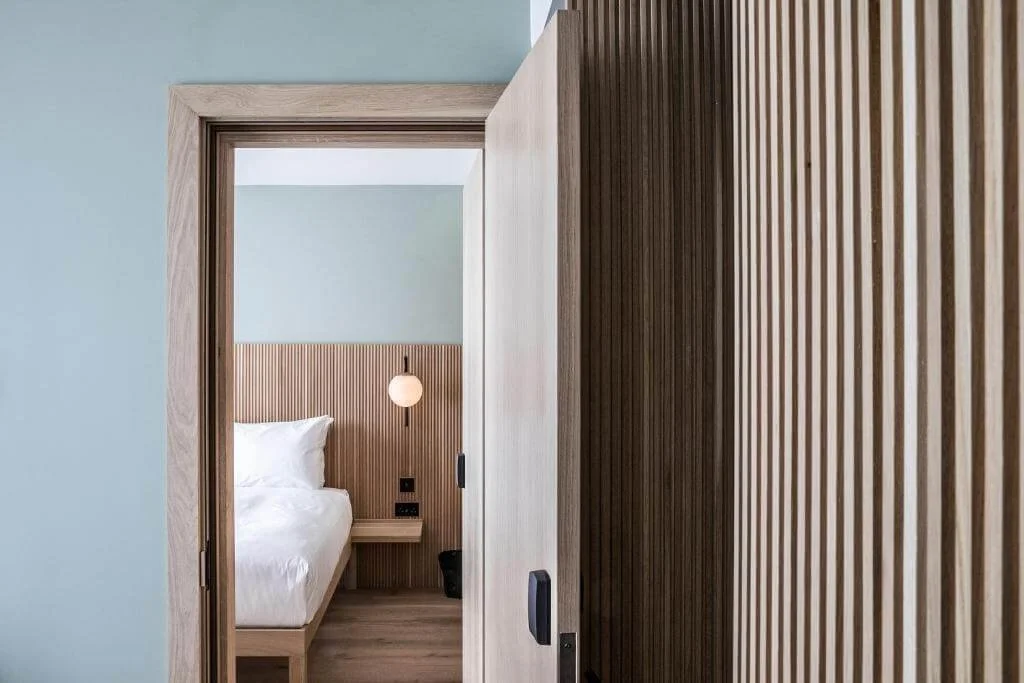 Mollies-Interconnected-Room.jpg