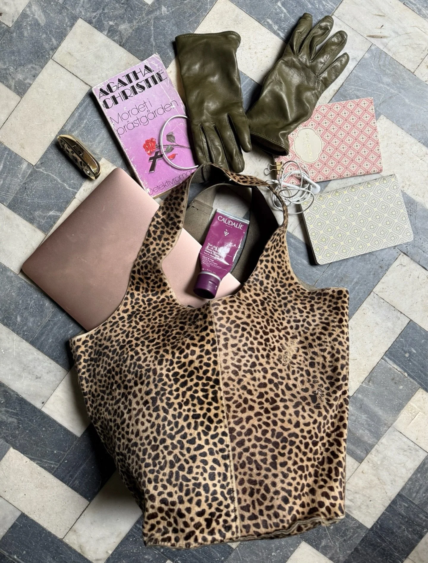 bags for the messy &amp; the organized 
Which one are you?