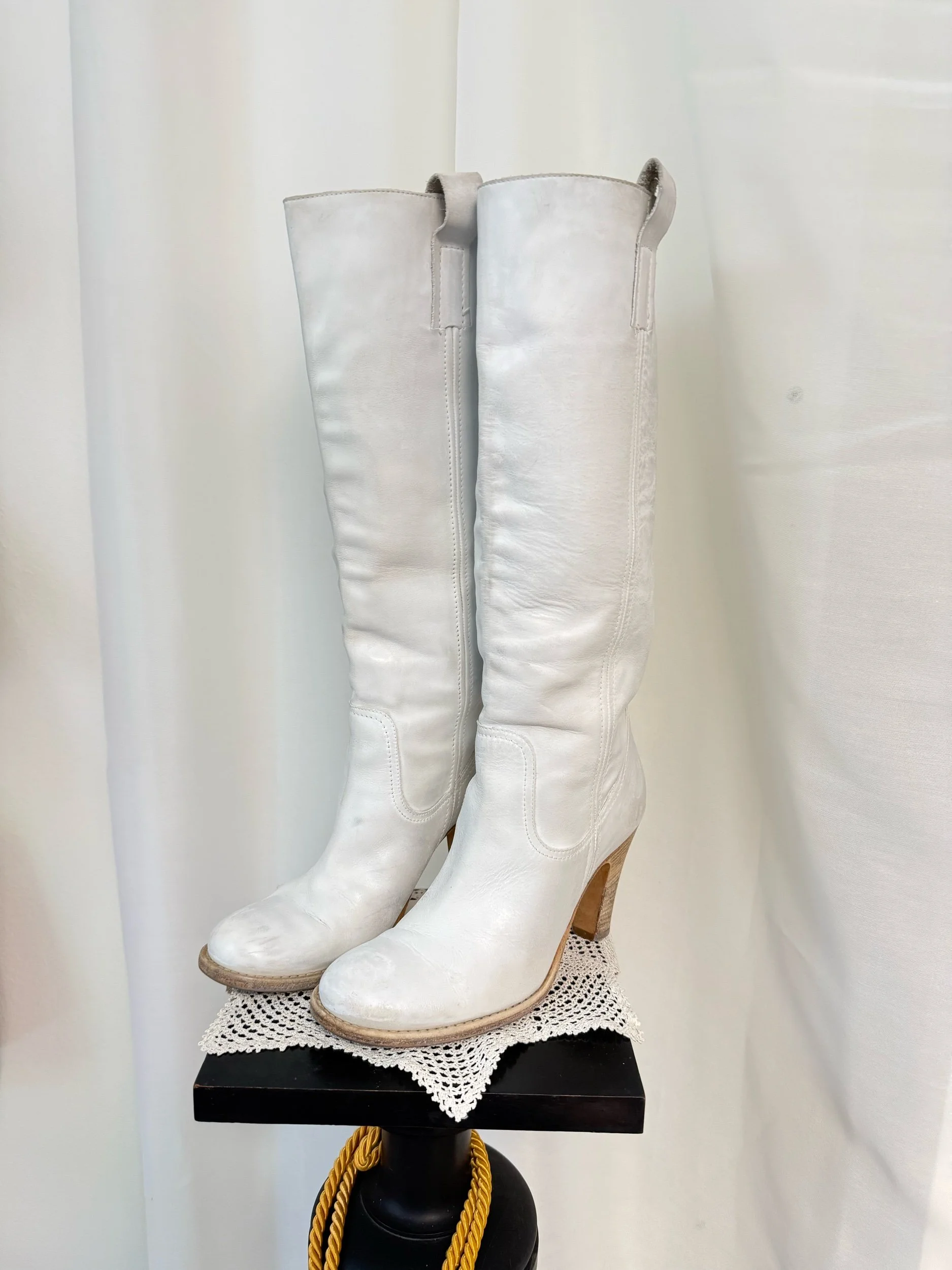 Italian Leather Round-Toe Boots