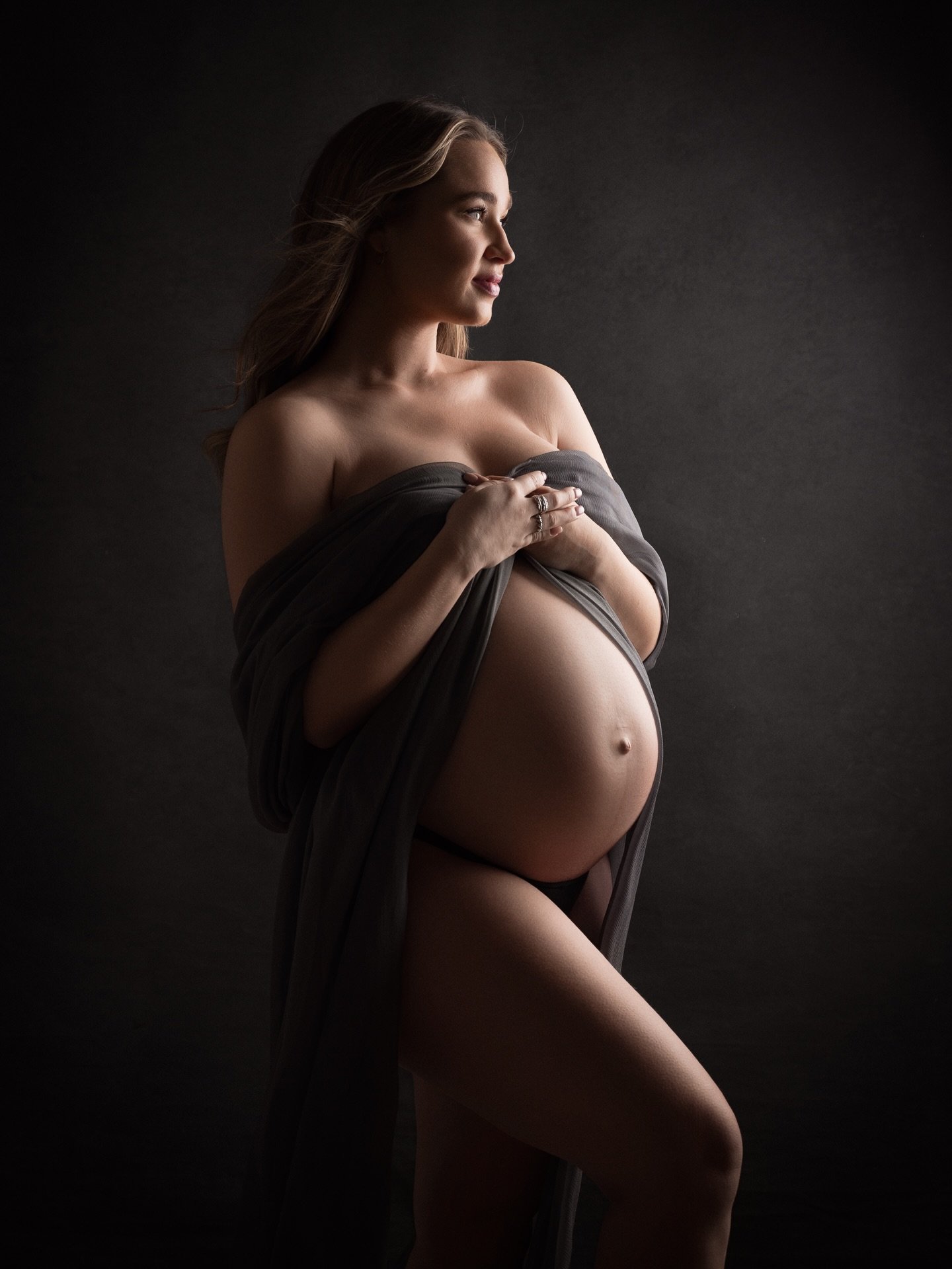 Capturing the beauty of motherhood - strength, grace, and love, all in one frame. ✨

Maternity sessions are a timeless way to celebrate this incredible journey.

We welcome families from across London and surrounding areas into our studio, where we c