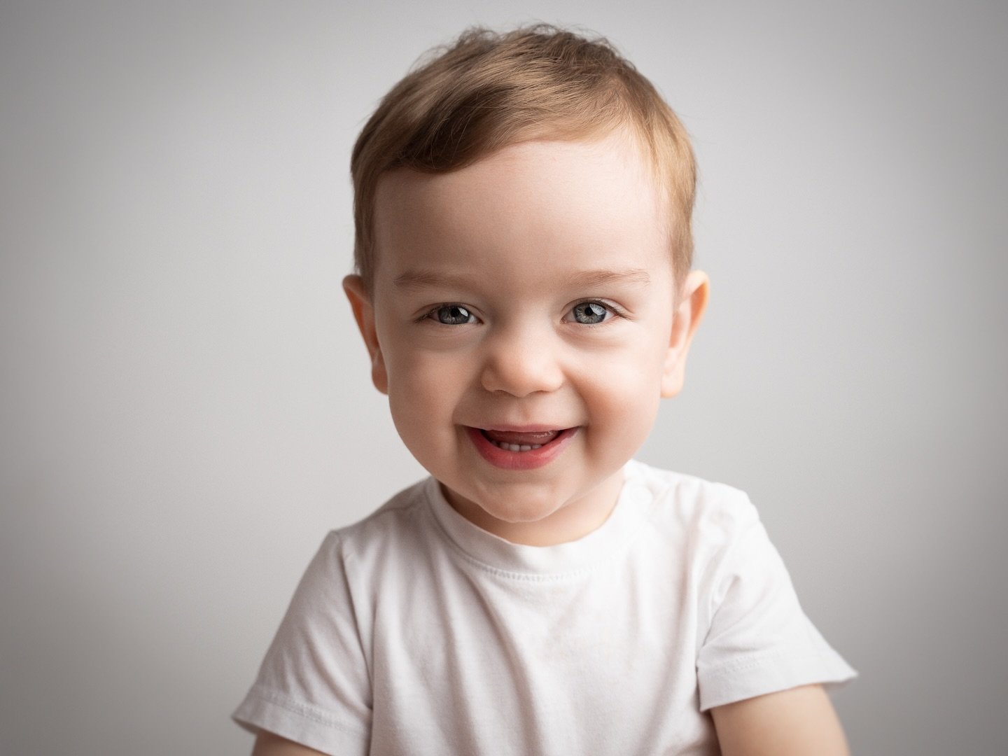 L O V E 🤍✨

We welcome families from across London and surrounding areas into our studio, where we create timeless portraits for you to treasure for a lifetime.

📅 Now booking newborn, maternity &amp; family sessions up to June 2026.
🌐 www.russjac