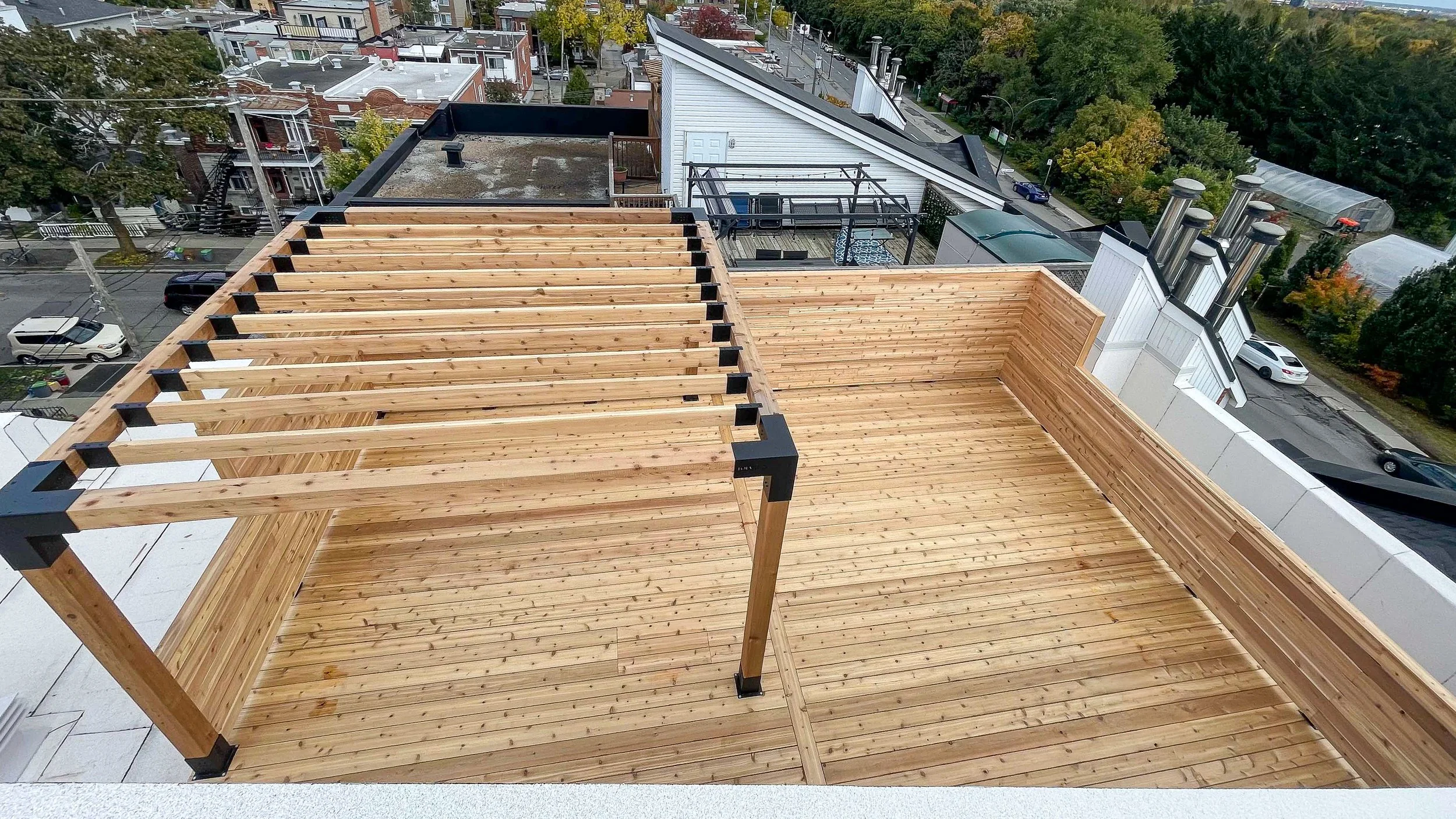 Terrasse en cèdre Vu en hauteur.jpg
