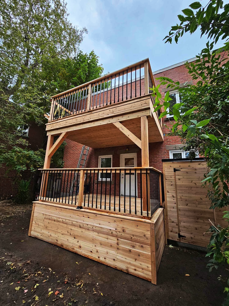 Double blacon vu de côté - été - Rue fabre.png