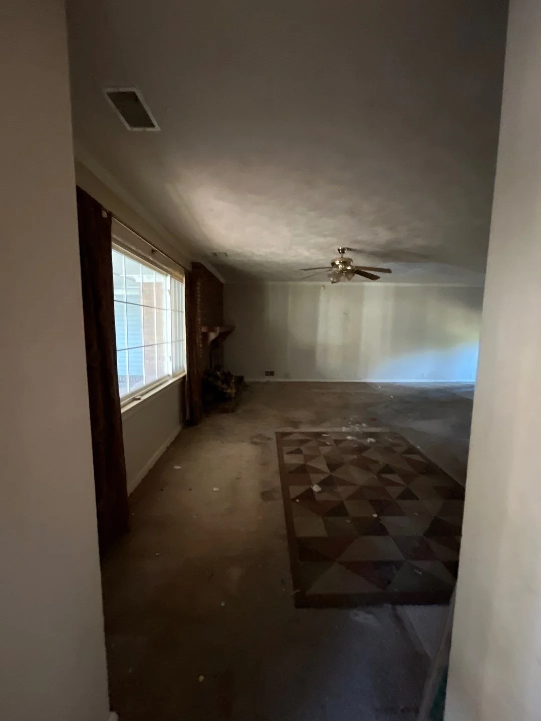 4-Dec 06 2024 08_16pm-Dm5h.jpg